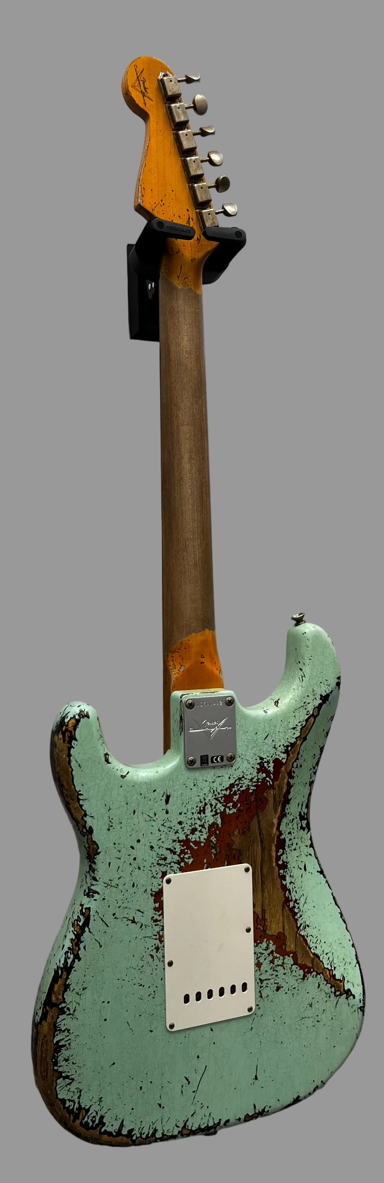 FENDER USA CUSTOM SHOP 1961 Stratocaster Super Heavy Relic, 3A Rosewood Fingerboard, Aged Surf Green over 3-Color Sunburst 9231016779 SERIAL NUMBER CZ590492 - 7 LBS 6 OZ