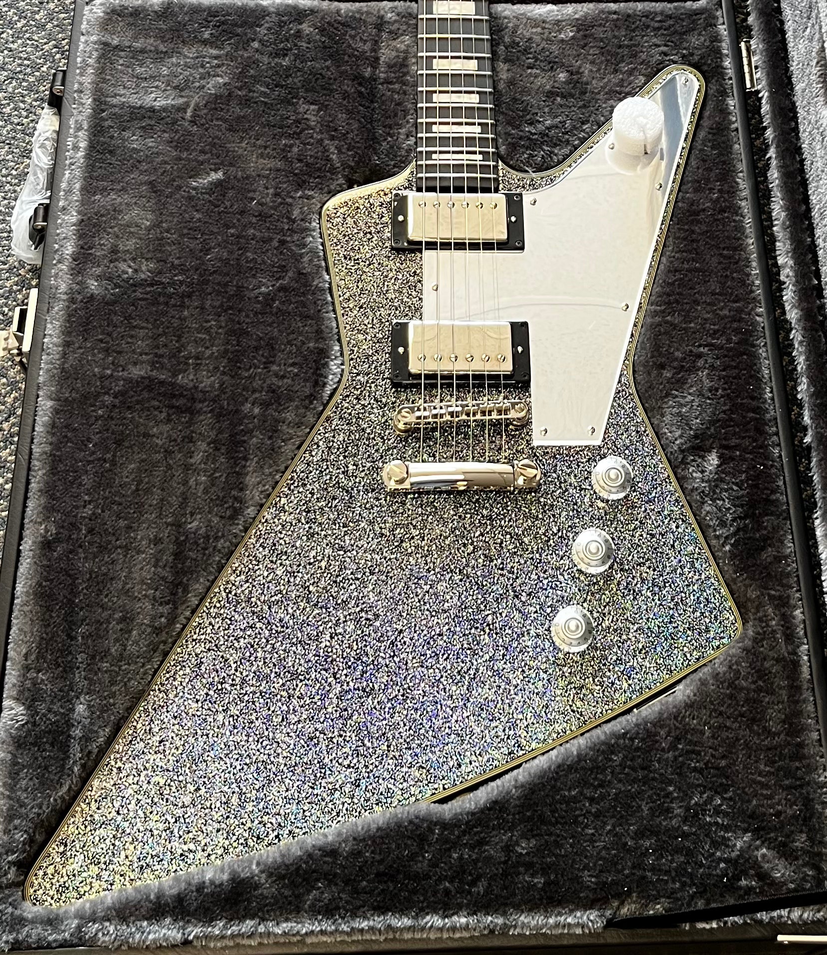 Epiphone Inspired by Gibson Lzzy Hale Explorer Custom w/ HARDSHELL CASE EILHEXDSNH SERIAL NUMBER 26031521368 - 8 LBS 5 OZ