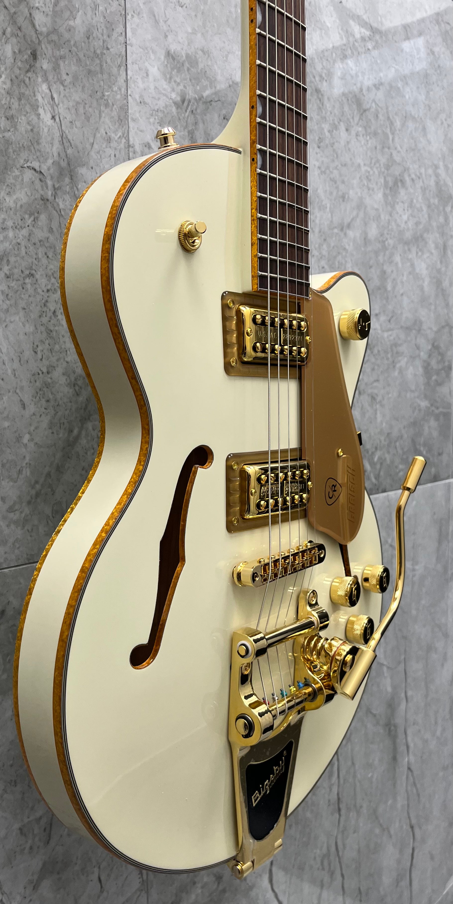 Gretsch Electromatic Chris Rocha Broadkaster Jr. Center Block, Rosewood Fingerboard, Vintage White 2509701653 SERIAL NUMBER CYGC23110721 - 7.0 LBS