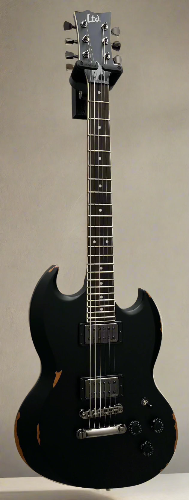 ESP LTD Volsung Lars Frederiksen Electric Guitar, Distressed Black Satin LVOLSUNGDBLKSE SERIAL NUMBER W23071042 - 7.4 LBS