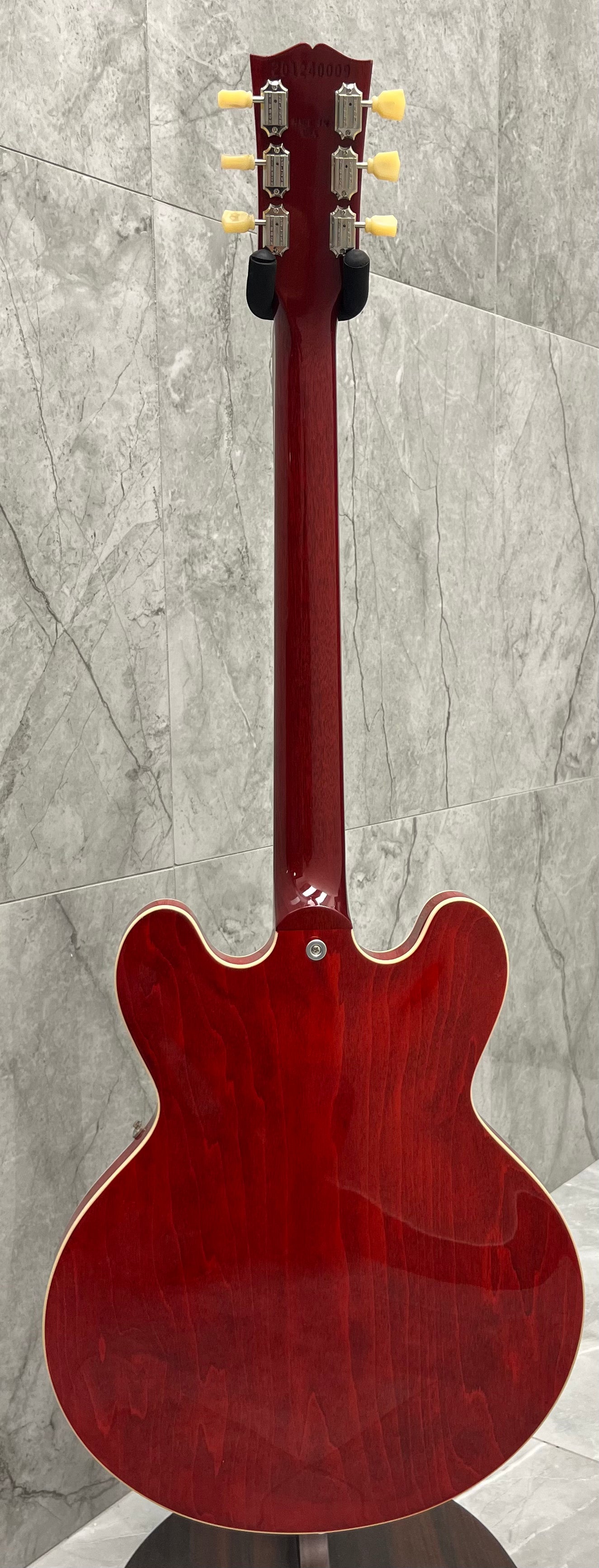 Gibson USA ES-335 Semi-Hollow Body Sixties Cherry ES335 ES3500SCNH SERIAL NUMBER 201240009 - 7 LBS 13 OZ