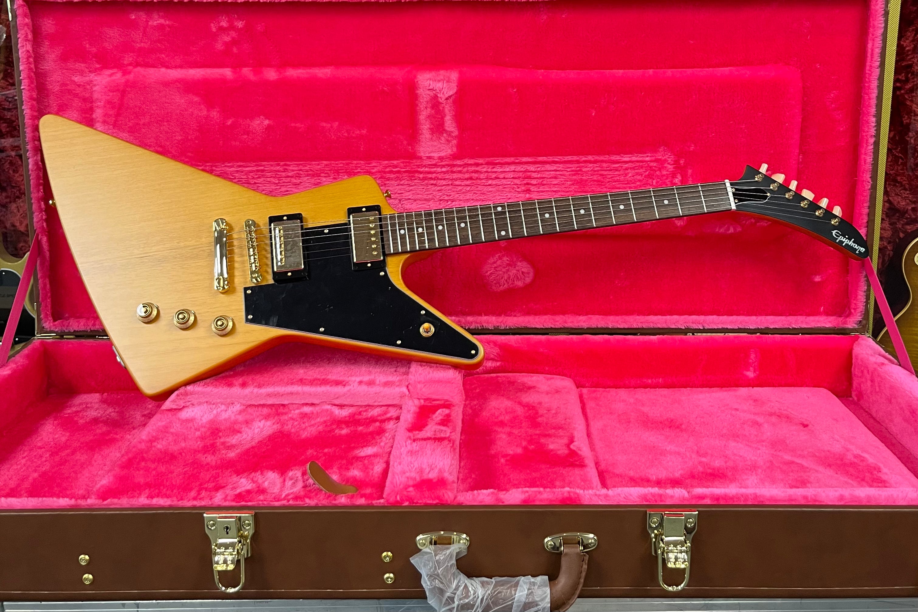 Epiphone Gibson Custom Shop Inspired 1958 Korina Explorer Black Epiphone Gibson Custom Shop Inspired 1958 Korina Explorer Black