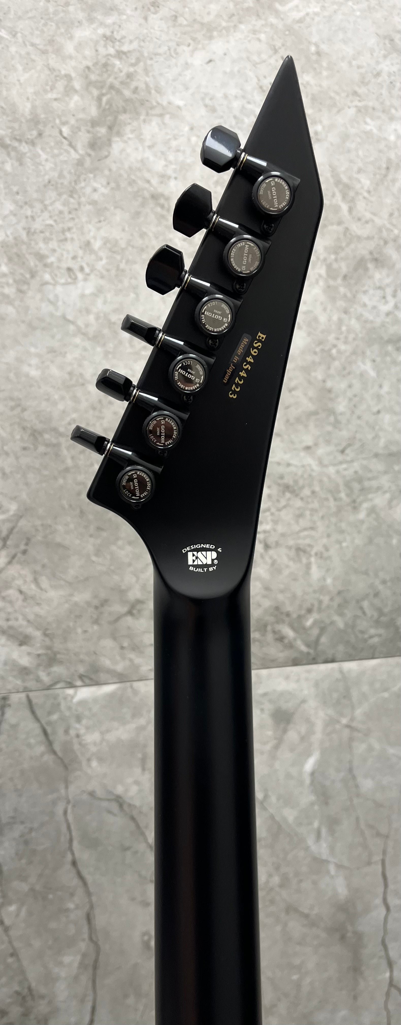 ESP E-II ARROW MADE IN JAPAN Electric Guitar EII Nebula Black Burst EIIARROWBMNBLKB SERIAL NUMBER ES9454223 - 7.8 LBS