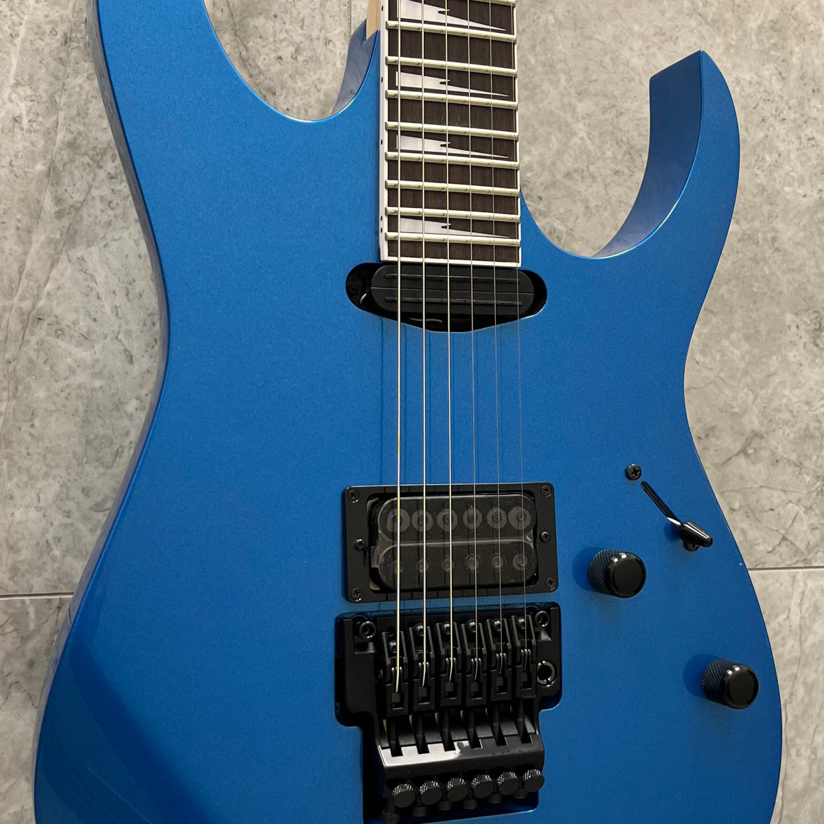Ibanez LIMITED EDITION Made in Japan RG565R Electric Blue