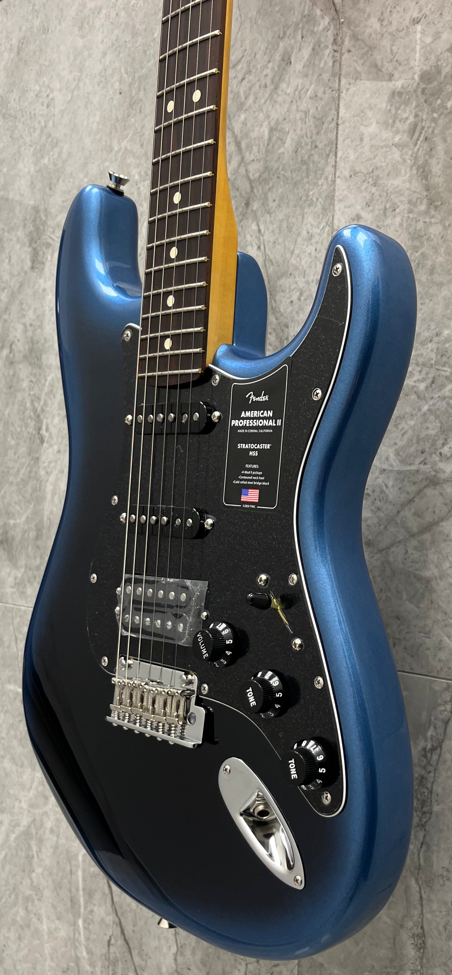 Fender American Professional II Stratocaster HSS Rosewood Fingerboard Dark Night 0113910761 SERIAL NUMBER US24049667 - 7.8 LBS