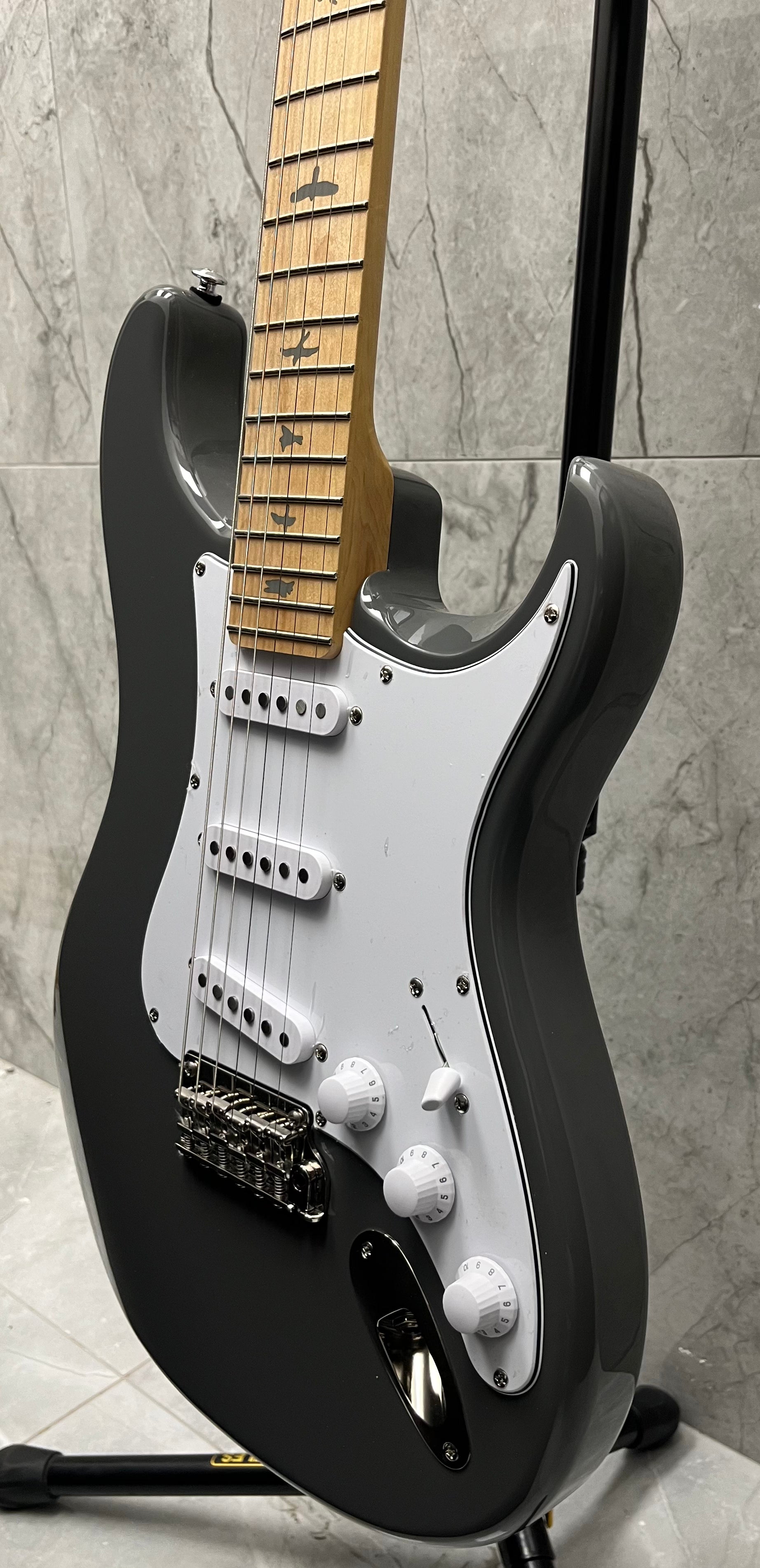 PRS Paul Reed Smith Guitars John Mayer SE SILVER SKY MAPLE in Overland Gray 112108::5J SERIAL NUMBER CTIF087305 - 7.2 LBS
