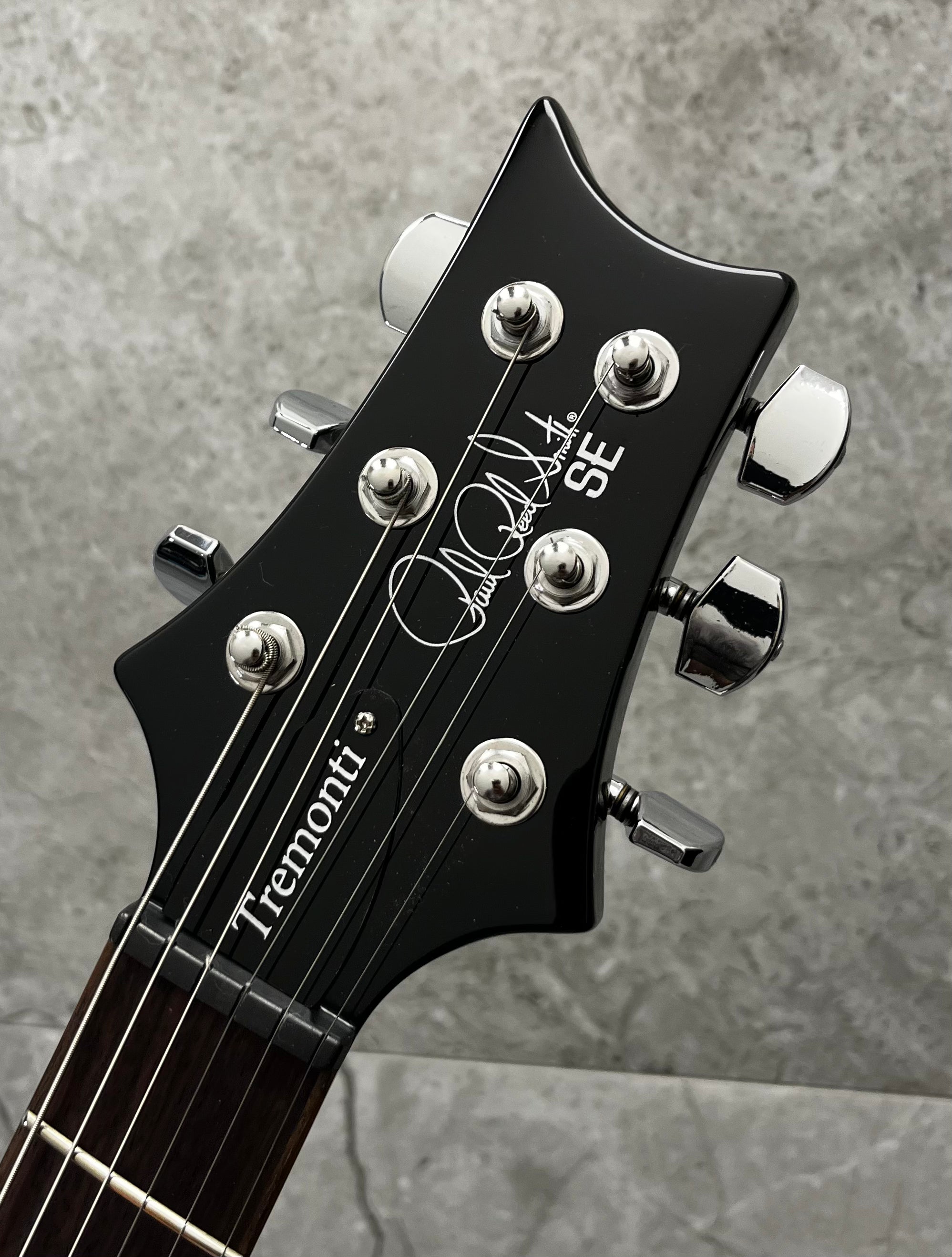 PRS Guitars SE Mark Tremonti Electric Guitar with Gigbag - Charcoal Burst 116004::CA SERIAL NUMBER CTII004721 - 8 LBS 15 OZ