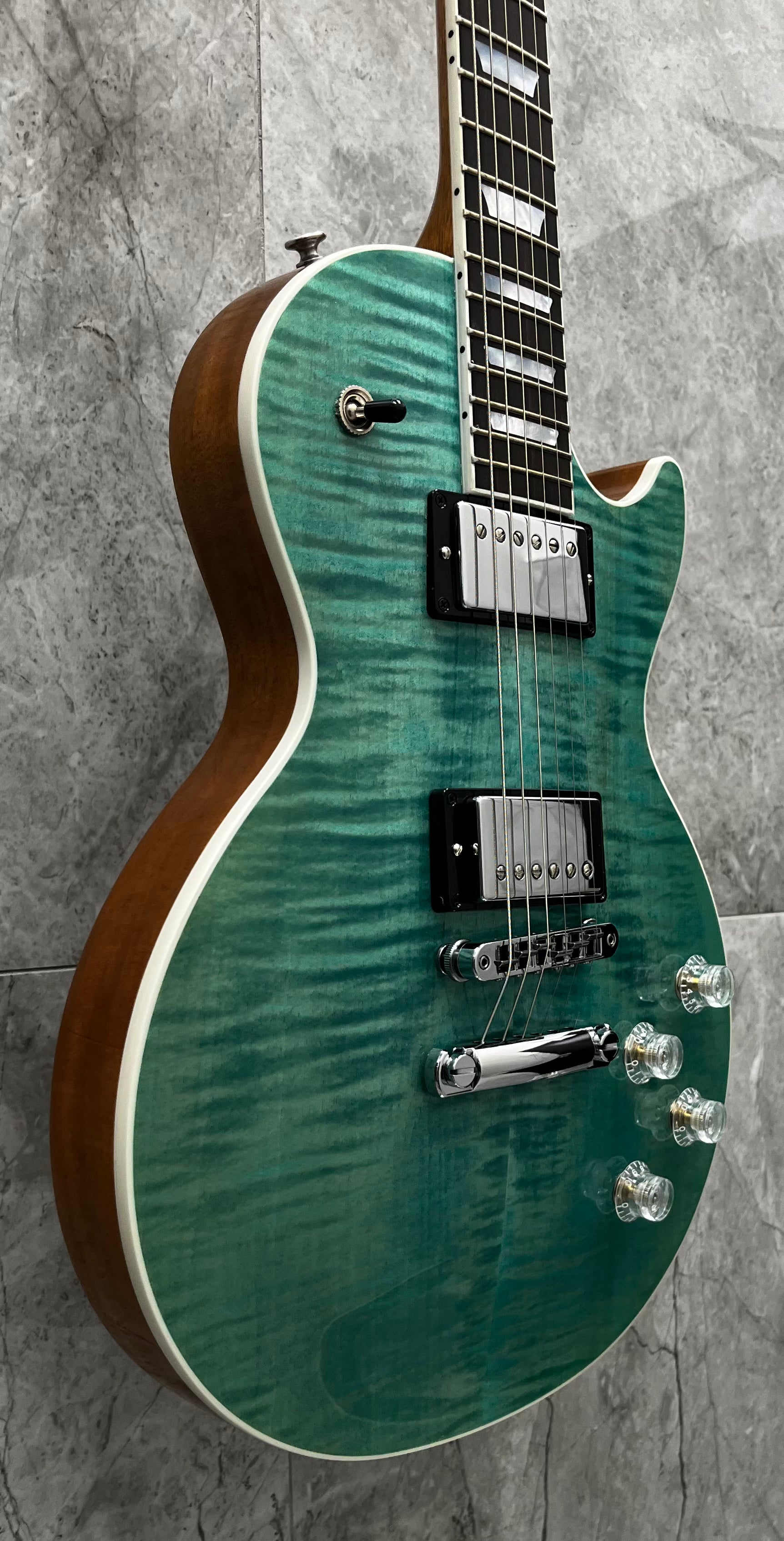 Gibson USA Les Paul Modern Figured - Seafoam Green LPM01SFCH SERIAL NUMBER 213640142 - 8 LBS 6 OZ