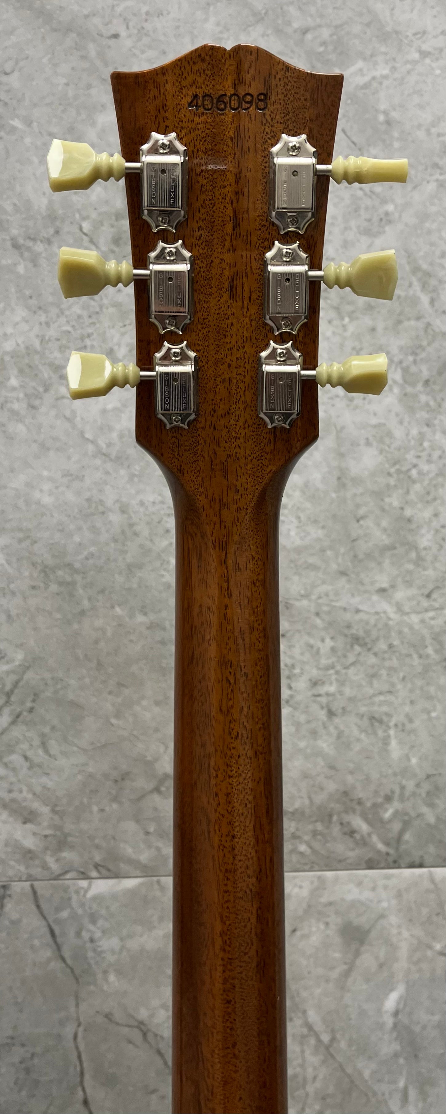 Gibson USA CUSTOM SHOP 1968 Les Paul Standard Goldtop Reissue Gloss 60s Gold LPR68GTCH SERIAL NUMBER 406098 - 8.8 LBS