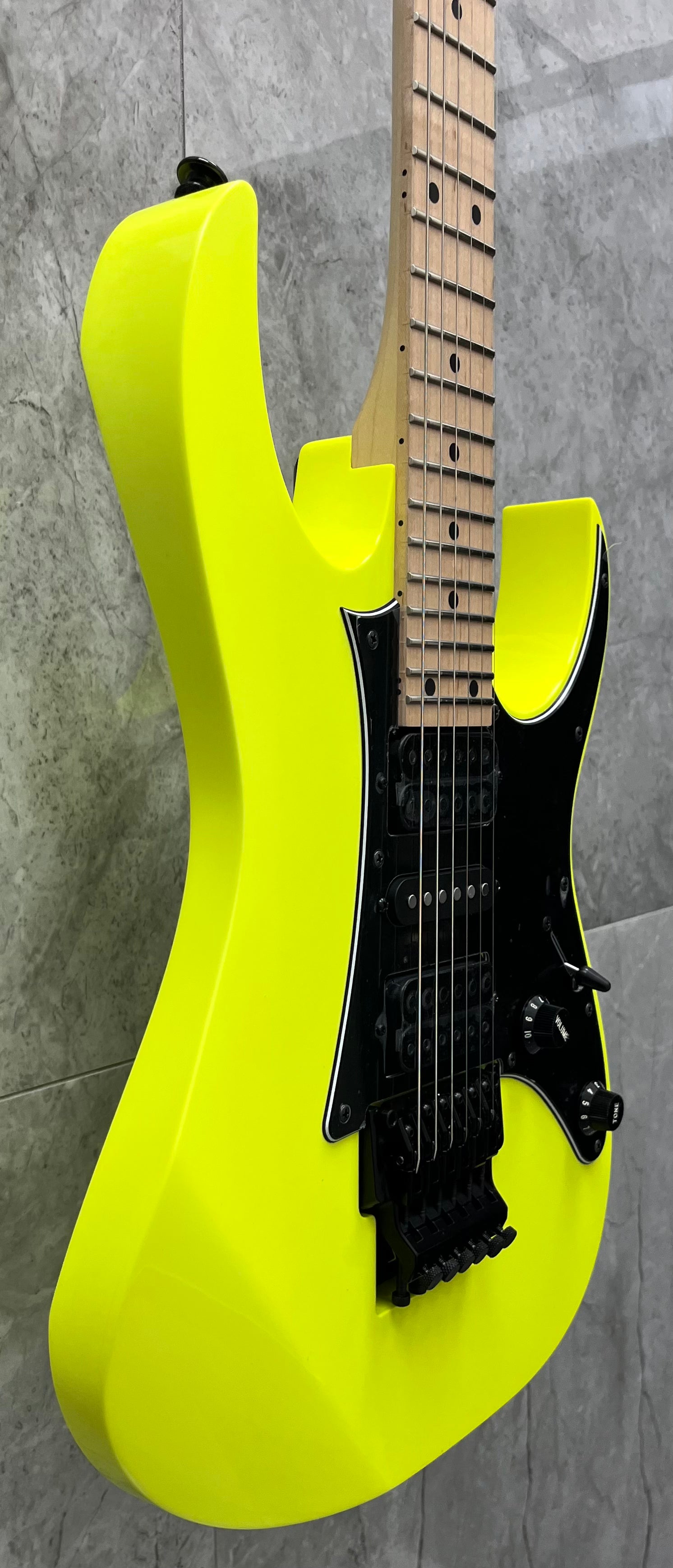 Ibanez RG550-DY Made in Japan Electric Guitar Desert Sun Yellow RG550DY SERIAL NUMBER F2500567 - 7.6 LBS