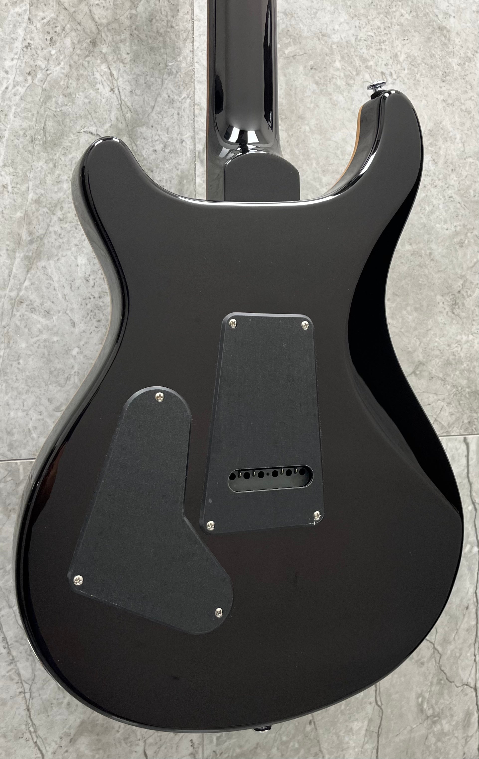 PRS SE Custom 24 – Black Gold FLAME TOP W/ GIG BAG 115977:BG SERIAL NUMBER CTIH039392 - 7 LBS 12 OZ