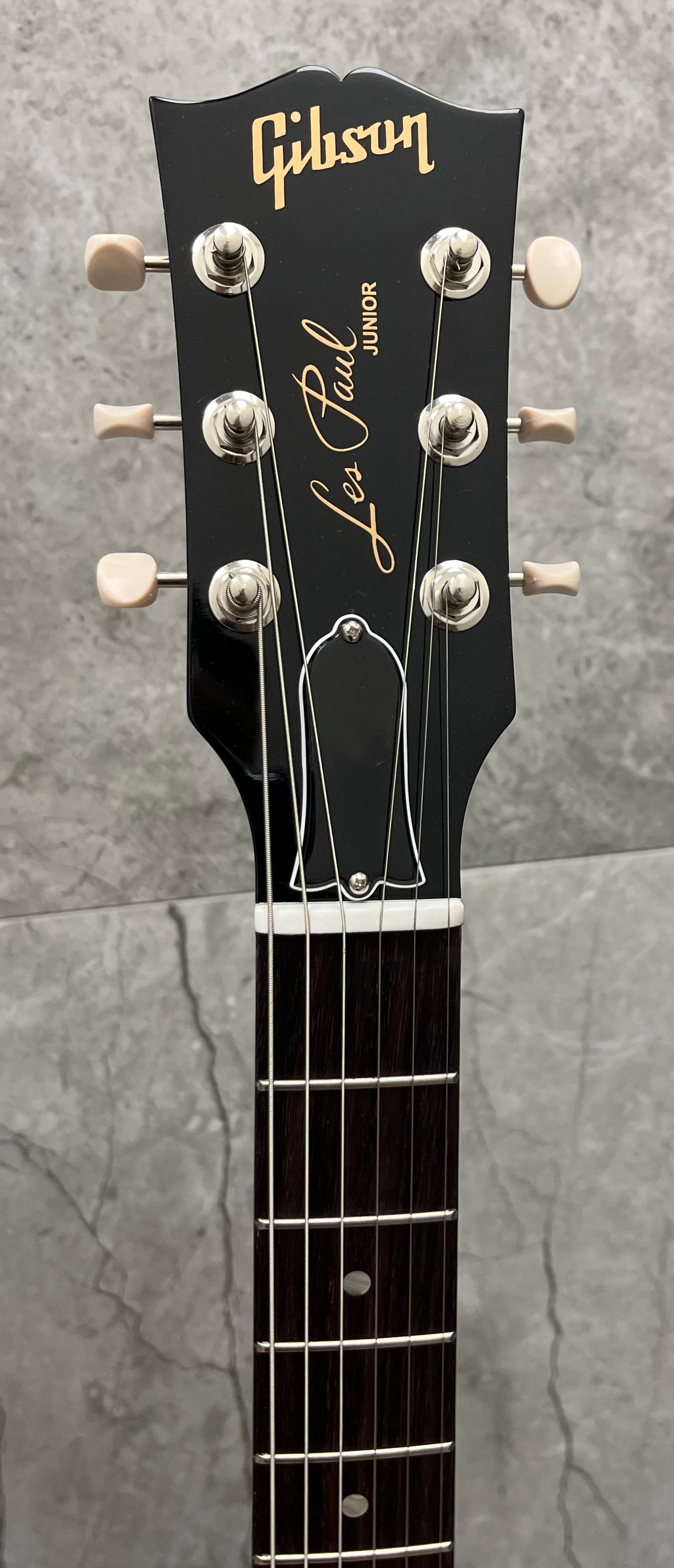 Gibson USA Les Paul Junior Double Cut Vintage Cherry w/ Hard Shell case LPJDTORT24VENH SERIAL NUMBER 231840239 - 6.6 LBS