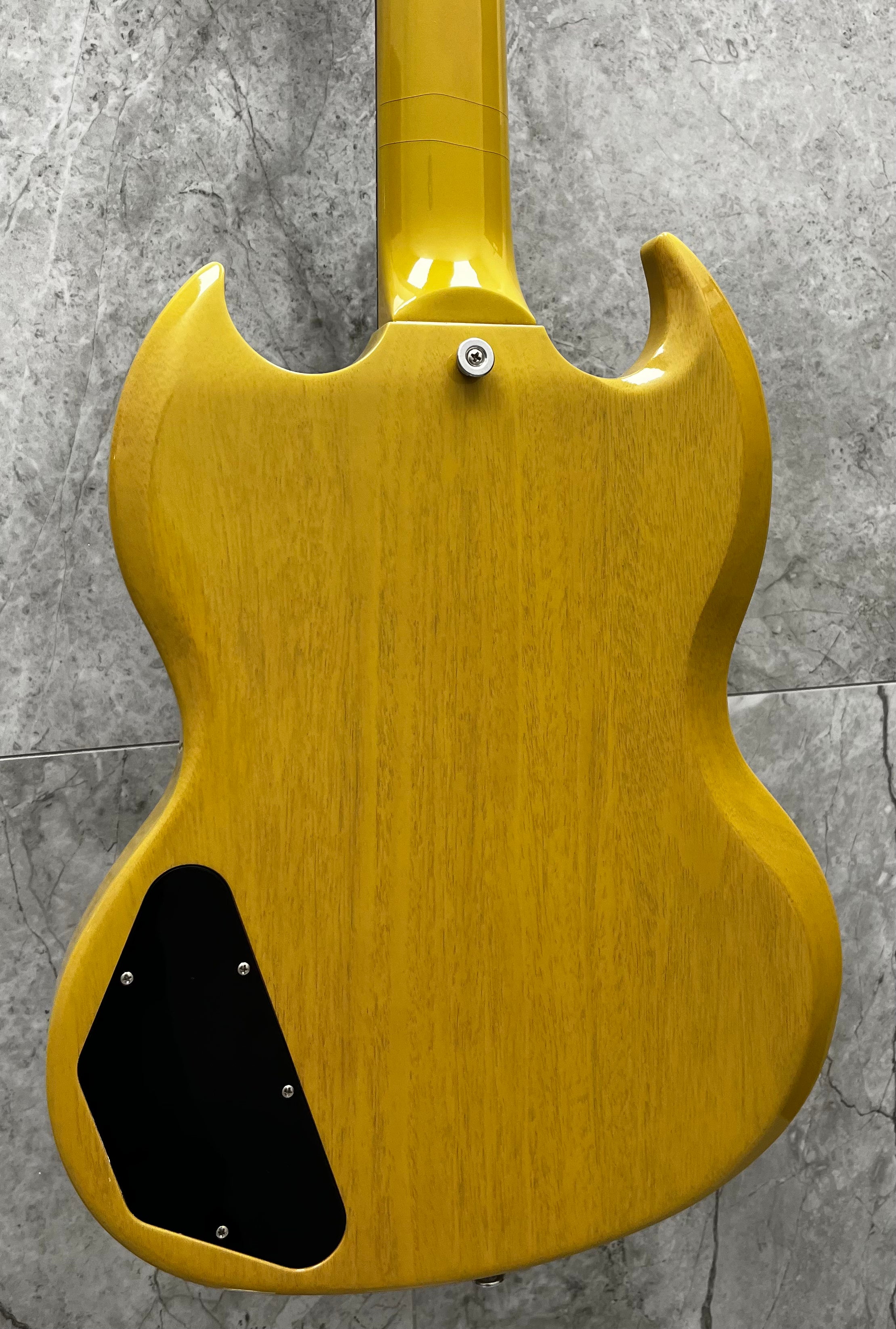Gibson USA EXCLUSIVE SG Junior TV Yellow W/ HARDSHELL CASE SGJR25TVNH DEMO MODEL WITH CHECKING ON THE NECK SERIAL NUMBER 228650142 - 5 LBS 14 OZ