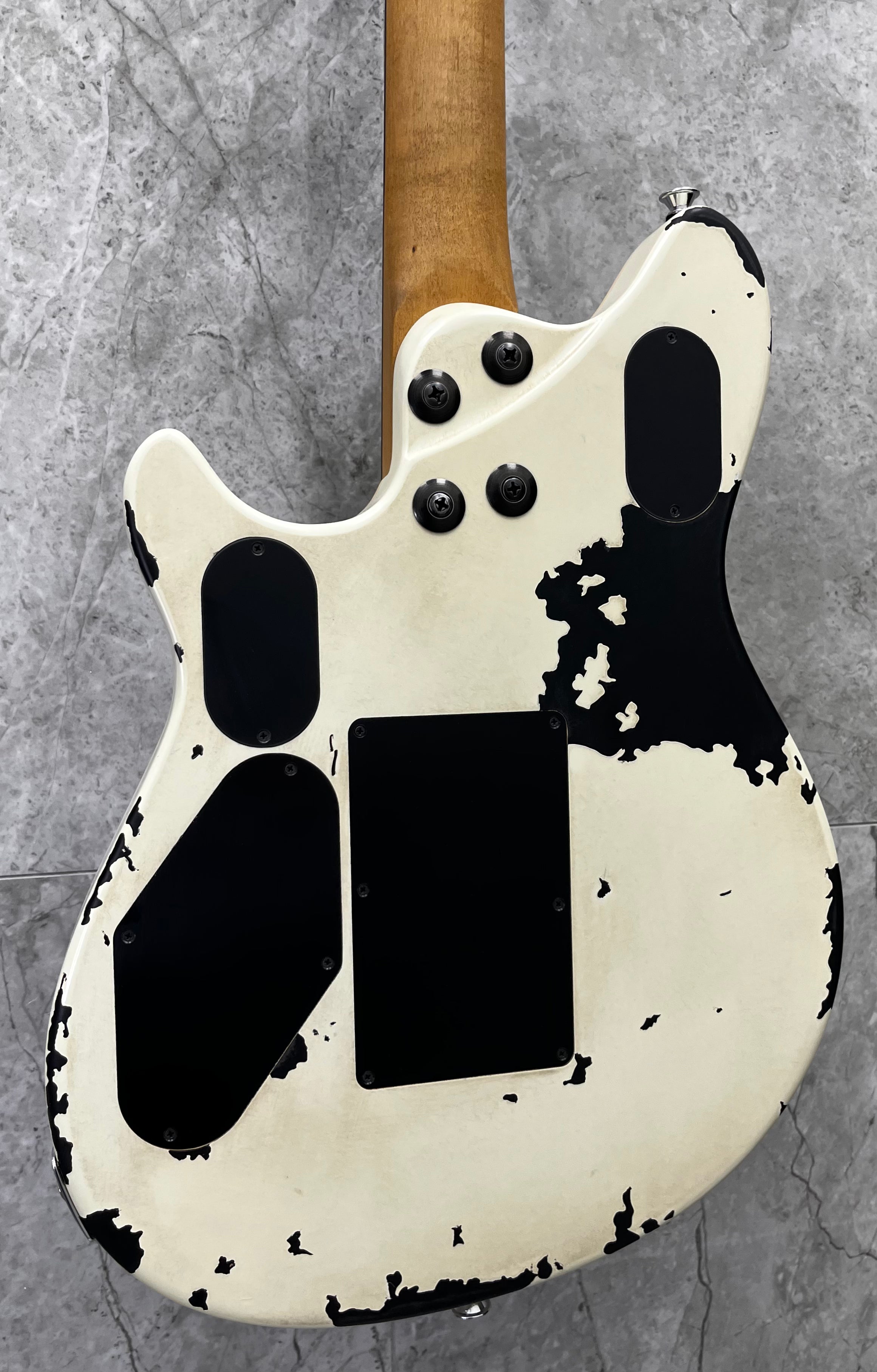 EVH Limited Edition 2015 Tour Relic Wolfgang Special Striped Series, Ebony Fingerboard, Distressed Ivory 5107015300 SERIAL NUMBER WG251470M - 7 LBS 3 OZ