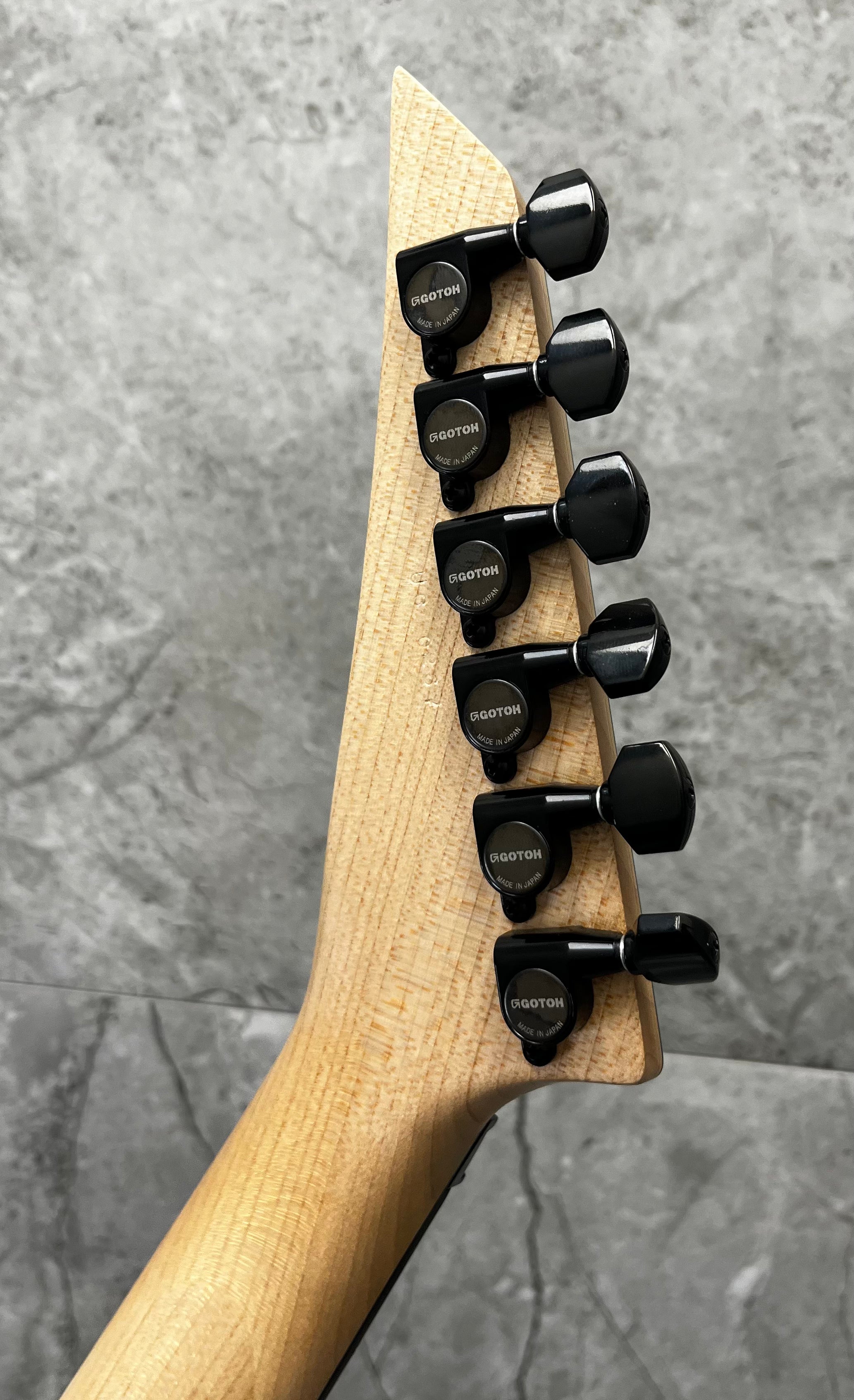 Charvel USA Custom Shop San Dimas HS FR - Lavender Ice with Ebony Fingerboard 2898000022 SERIAL NUMBER UC0267 - 8 LBS 7 OZ