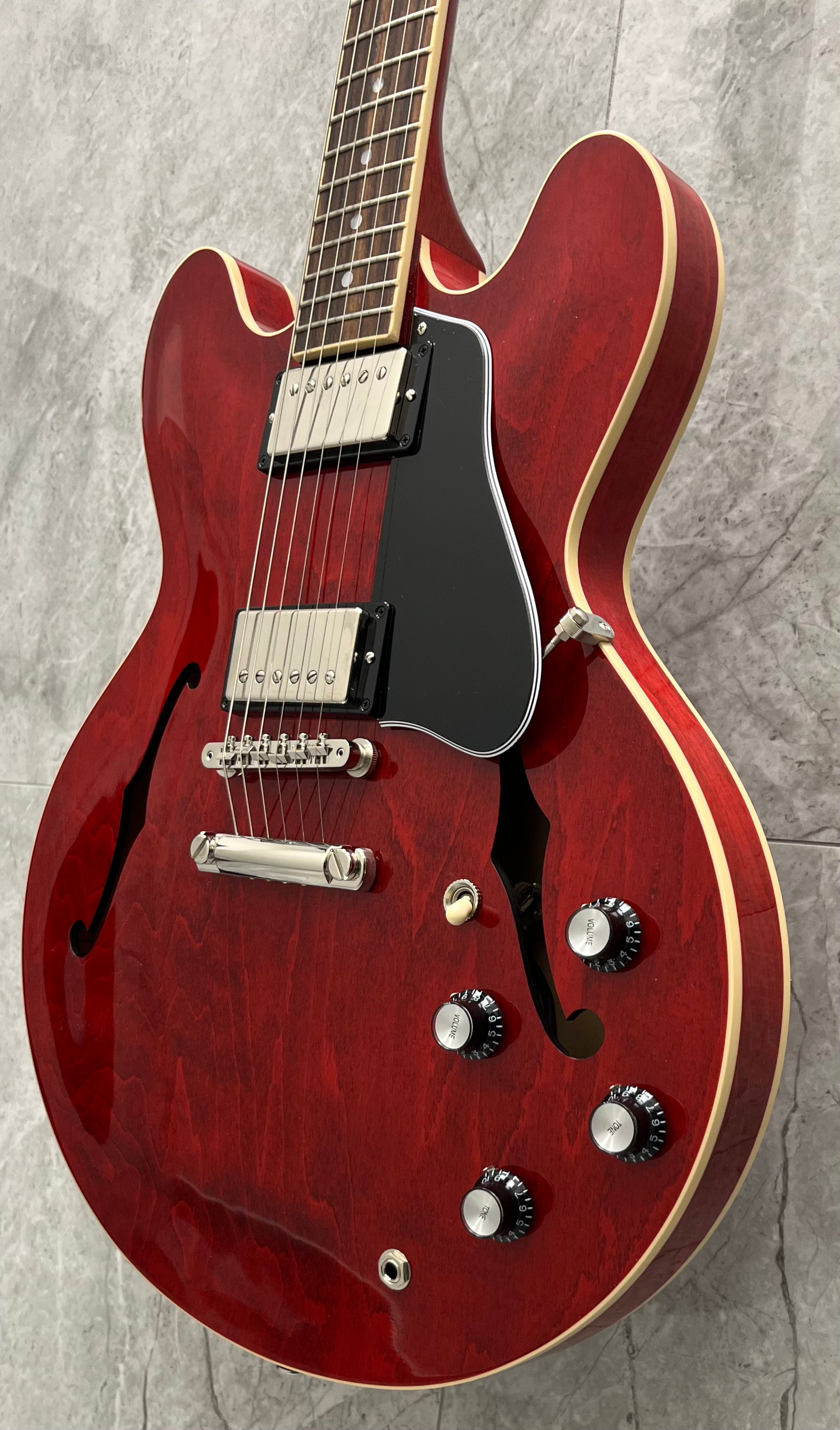 Gibson USA ES-335 Semi-Hollow Body Sixties Cherry ES335 ES3500SCNH SERIAL NUMBER 201240009 - 7 LBS 13 OZ