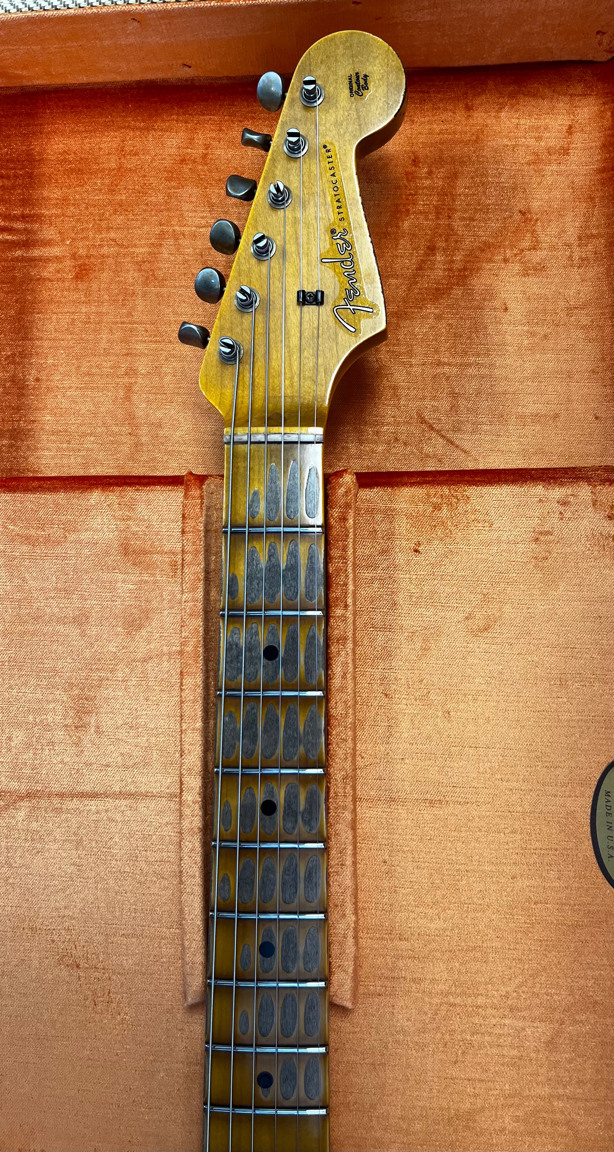 FENDER USA CUSTOM SHOP 1956 Hardtail Stratocaster Heavy Relic Black 9235700225 SERIAL NUMBER CZ2589131 - 6 LBS 15 OZ