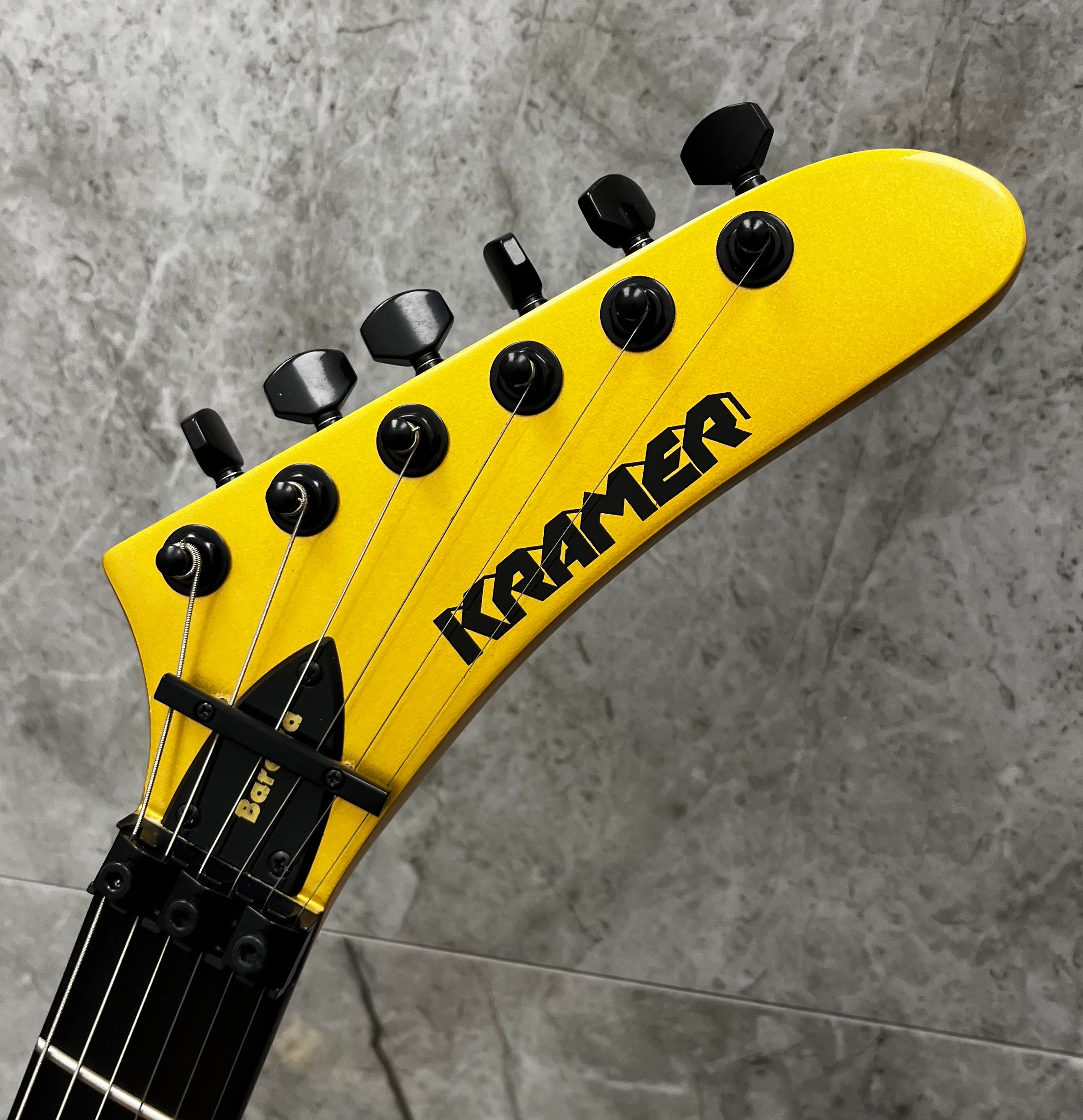 Kramer 50th Anniversary Series - Curated K50BA Baretta Gold gloss finish W/ GIG BAG SERIAL NUMBER 26012901197 - 8 LBS 10 OZ