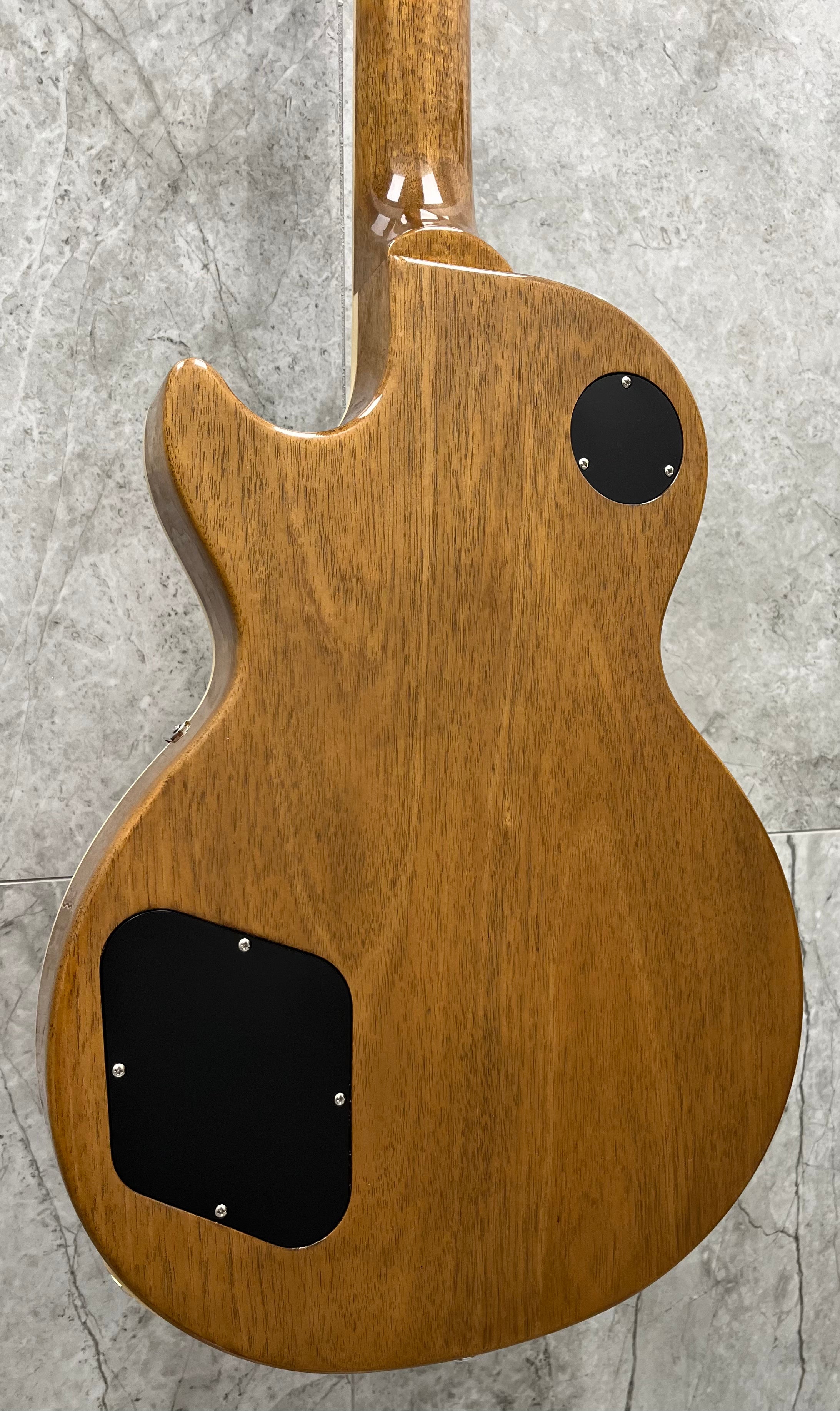 Gibson USA Les Paul Standard 60s Figured Flame Top - Honey Amber LPS600HYNH SERIAL NUMBER 202750273 - 9.6 LBS