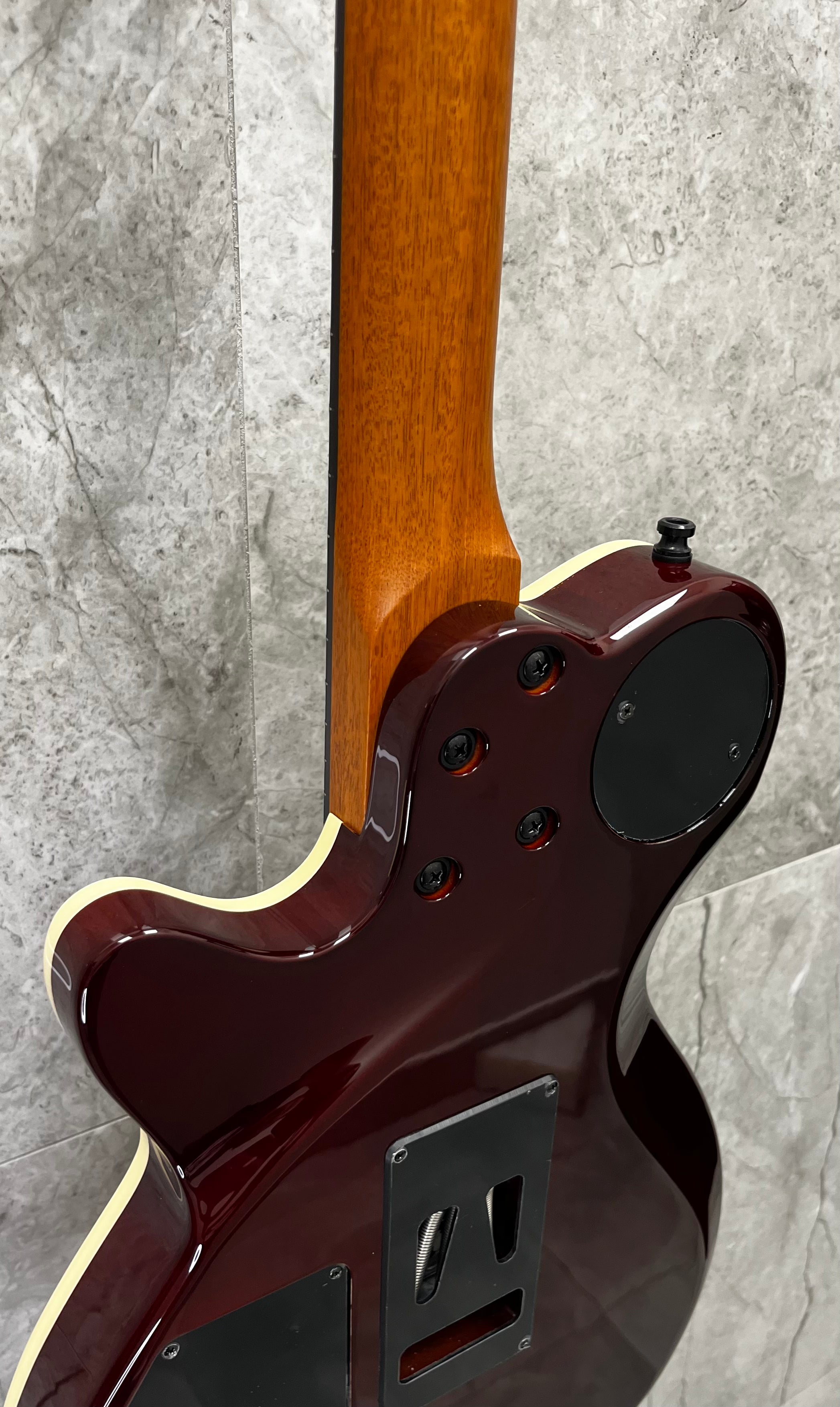 Godin Made in Canada xtSA 6 String Koa Extreme HG W/ GIG BAG 041497 SERIAL NUMBER 26316368 - 7 LBS 9 OZ