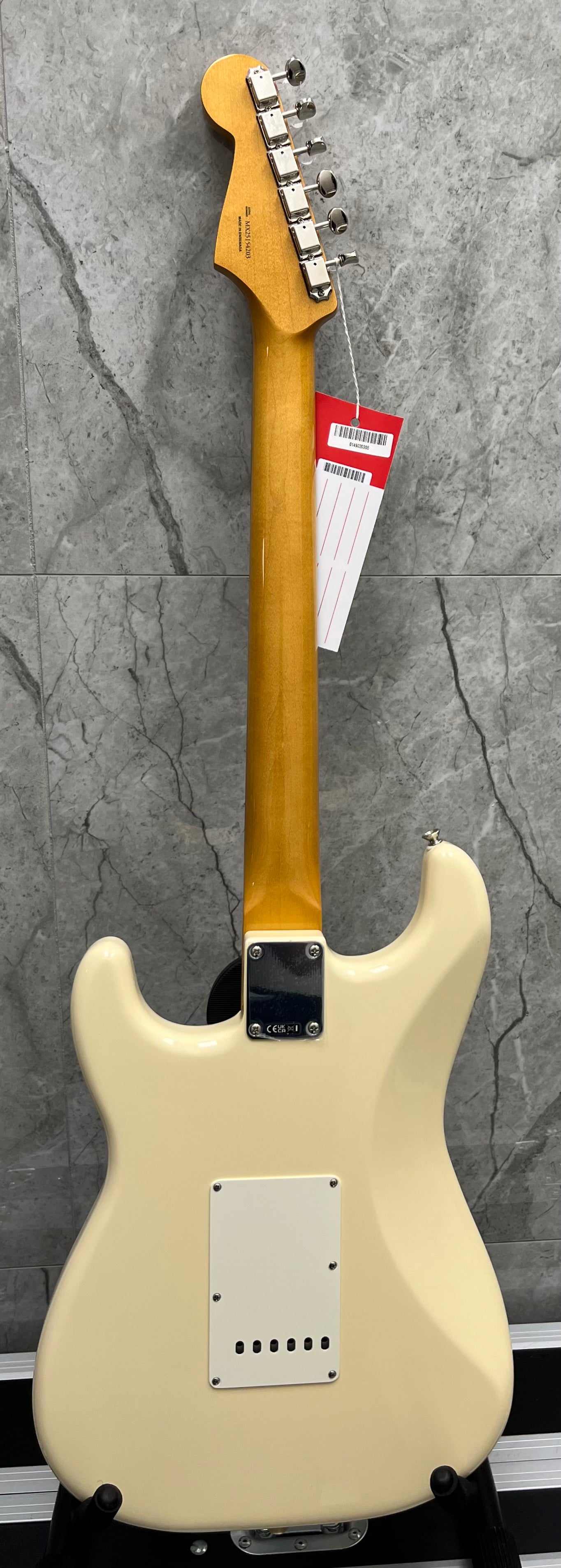 FENDER Vintera II 60s Stratocaster, Rosewood Fingerboard RW, Olympic White 0149020305 SERIAL NUMBER MX25154203 - 7 LBS 14 OZ