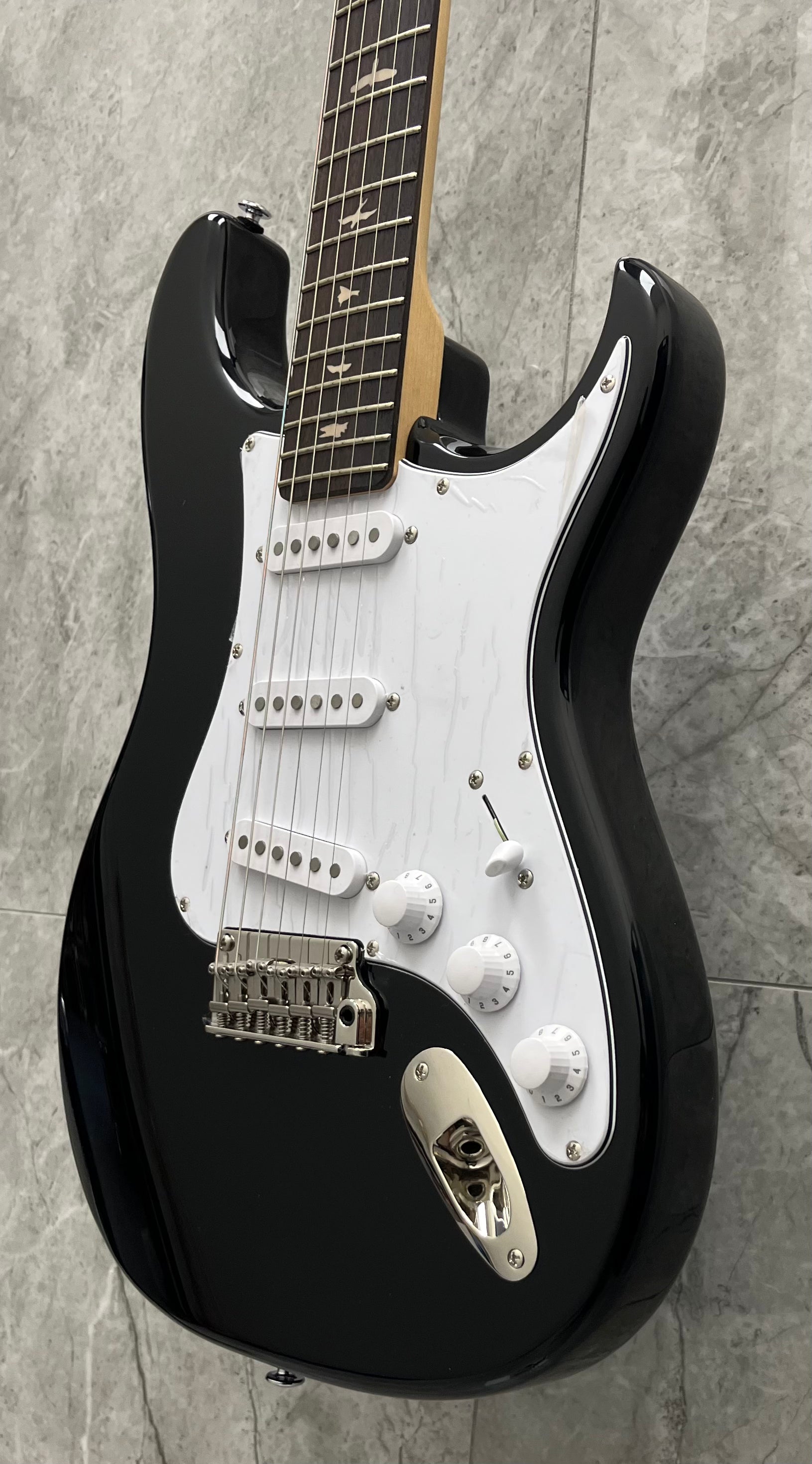 PRS Guitars John Mayer Silver Sky SE Electric Guitar with Gigbag - Piano Black 109639::9J: SERIAL NUMBER CTIF074288 - 7 LBS 5 OZ