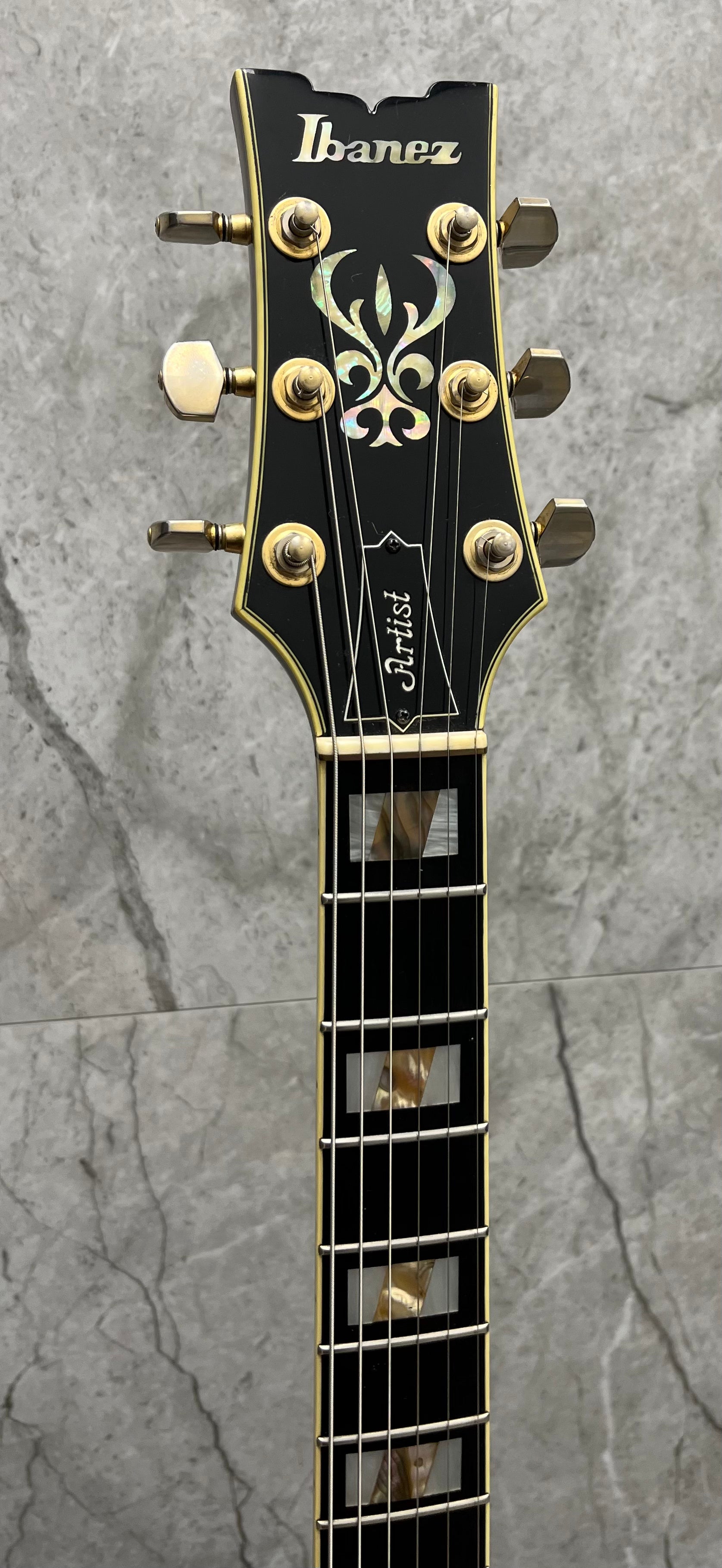 IBANEZ 1981 ARTIST MADE IN JAPAN ELECTRIC GUITAR USED SERIAL NUMBER J815056 - 10 LBS 14 OZ