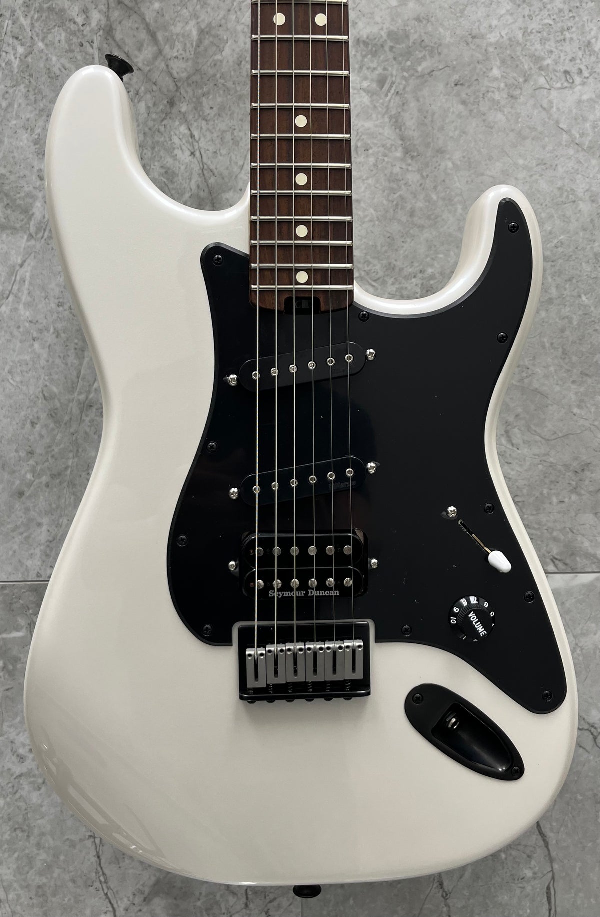 CHARVEL Jake E Lee Signature Pro-Mod So-Cal Style 1 HSS HT