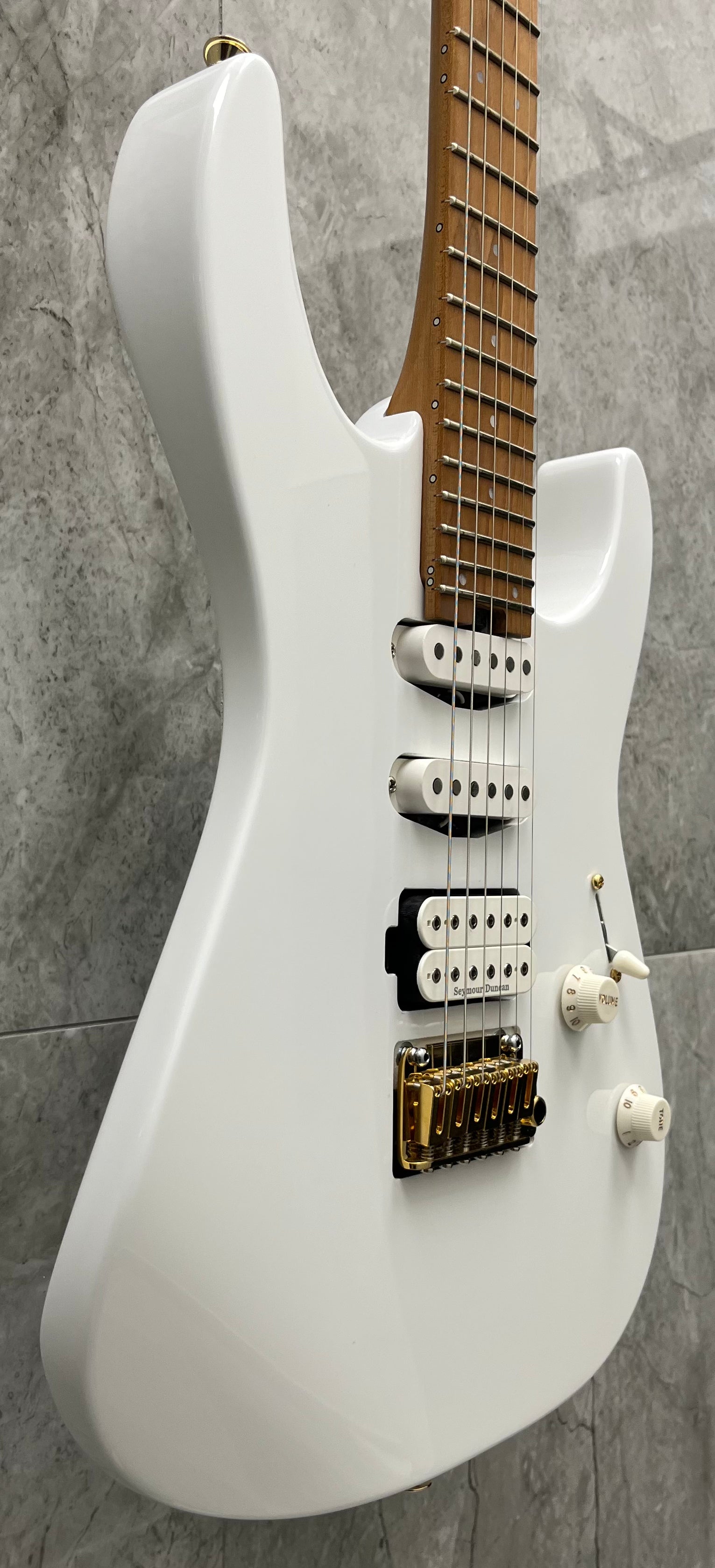 Charvel Pro-Mod DK24 HSS 2PT CM Caramelized Maple Fingerboard Snow White 2969413576 SERIAL NUMBER MC25000395 - 7.0 LBS