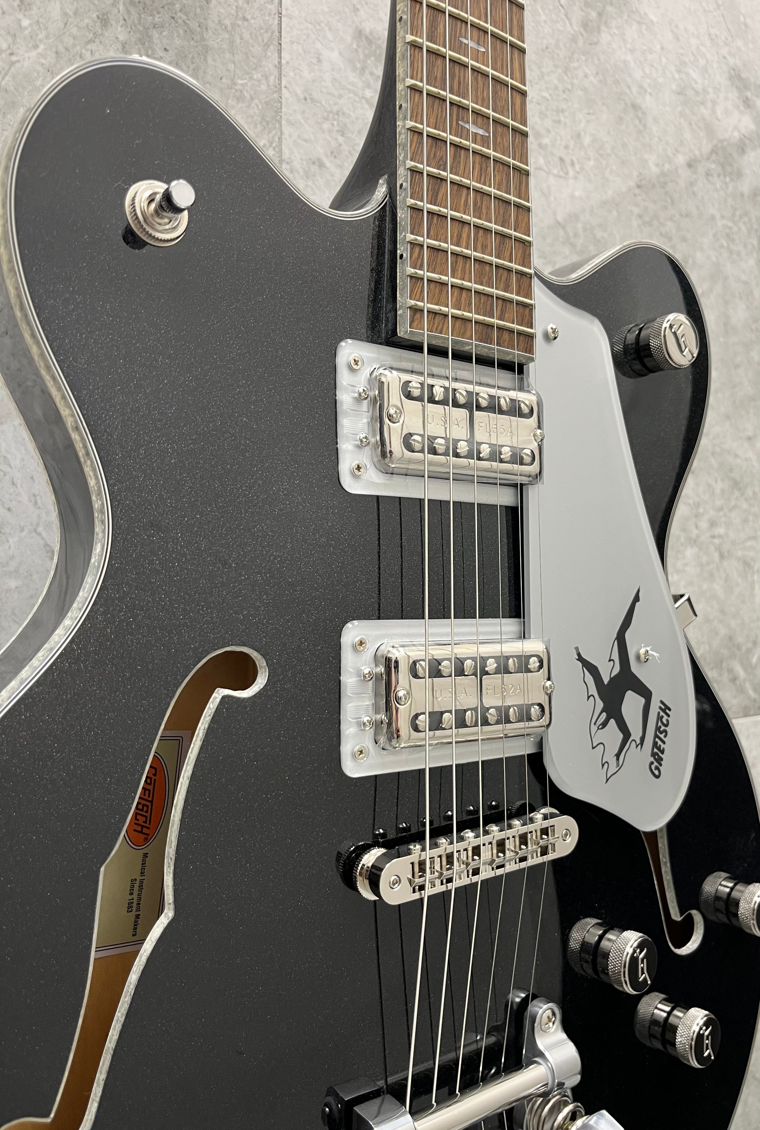 GRETSCH Electromatic John Gourley Broadkaster Center Block Iridescent Black 2508612581 SERIAL NUMBER CYGC23110153 - 7.8 LBS