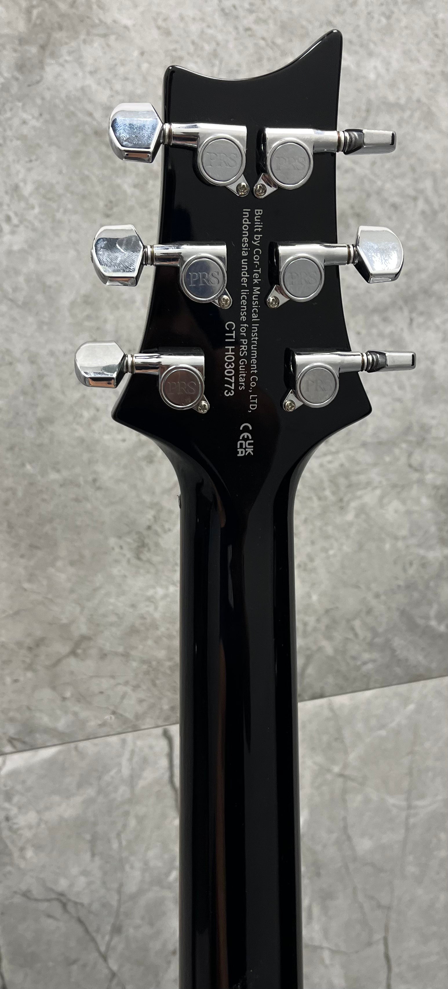 PRS GUITARS SE Custom 24 Quilt TOP – Sapphire 108191:SA SERIAL NUMBER CTIH030773 - 8.0 LBS