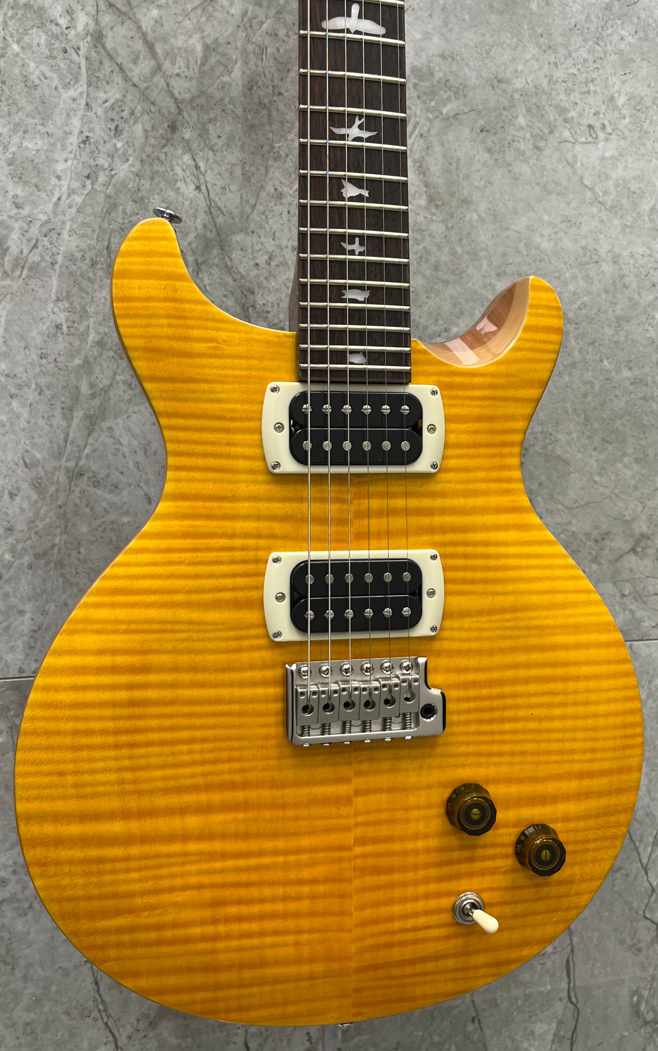 PRS GUITARS SANTANA SE 24 FRET - SANTANA YELLOW W/ GIG BAG 116008::SY