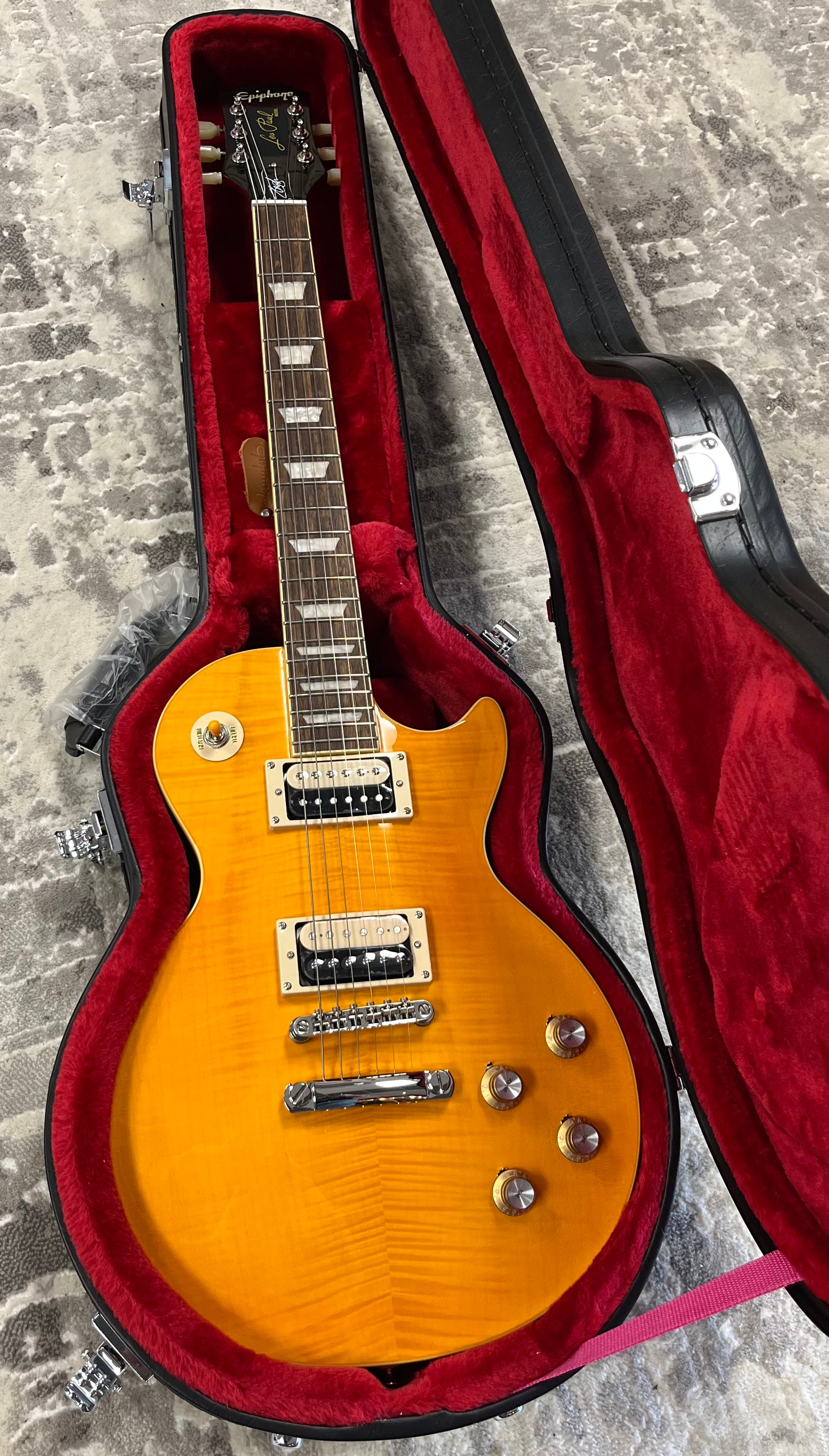 Epiphone Inspired by Gibson Slash Les Paul APPETITE Burst with Custom HardShell Case EILPSLASHAPNH SERIAL NUMBER 21041528151 - 8.4 LBS