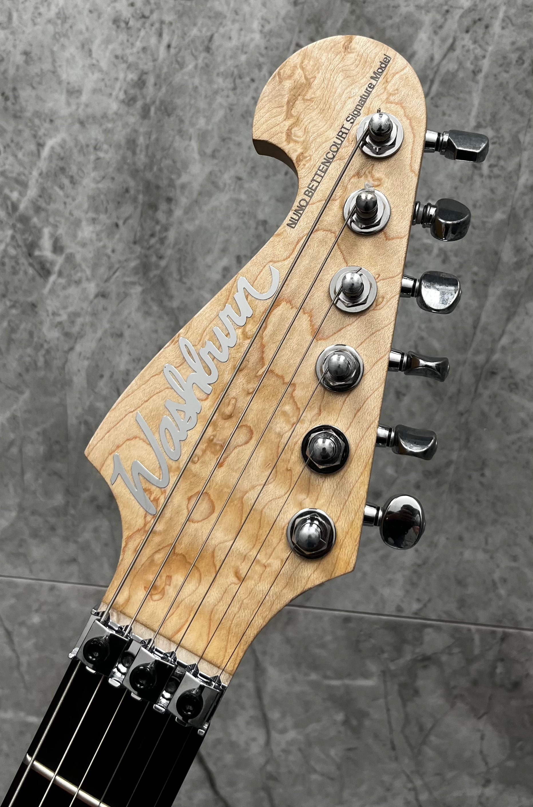 Washburn N4 Authentic Nuno Bettencourt MADE IN THE USA Signature Guitar N4AUTHENTIC-D SERIAL NUMBER 2511615 - 7 LBS 2 OZ