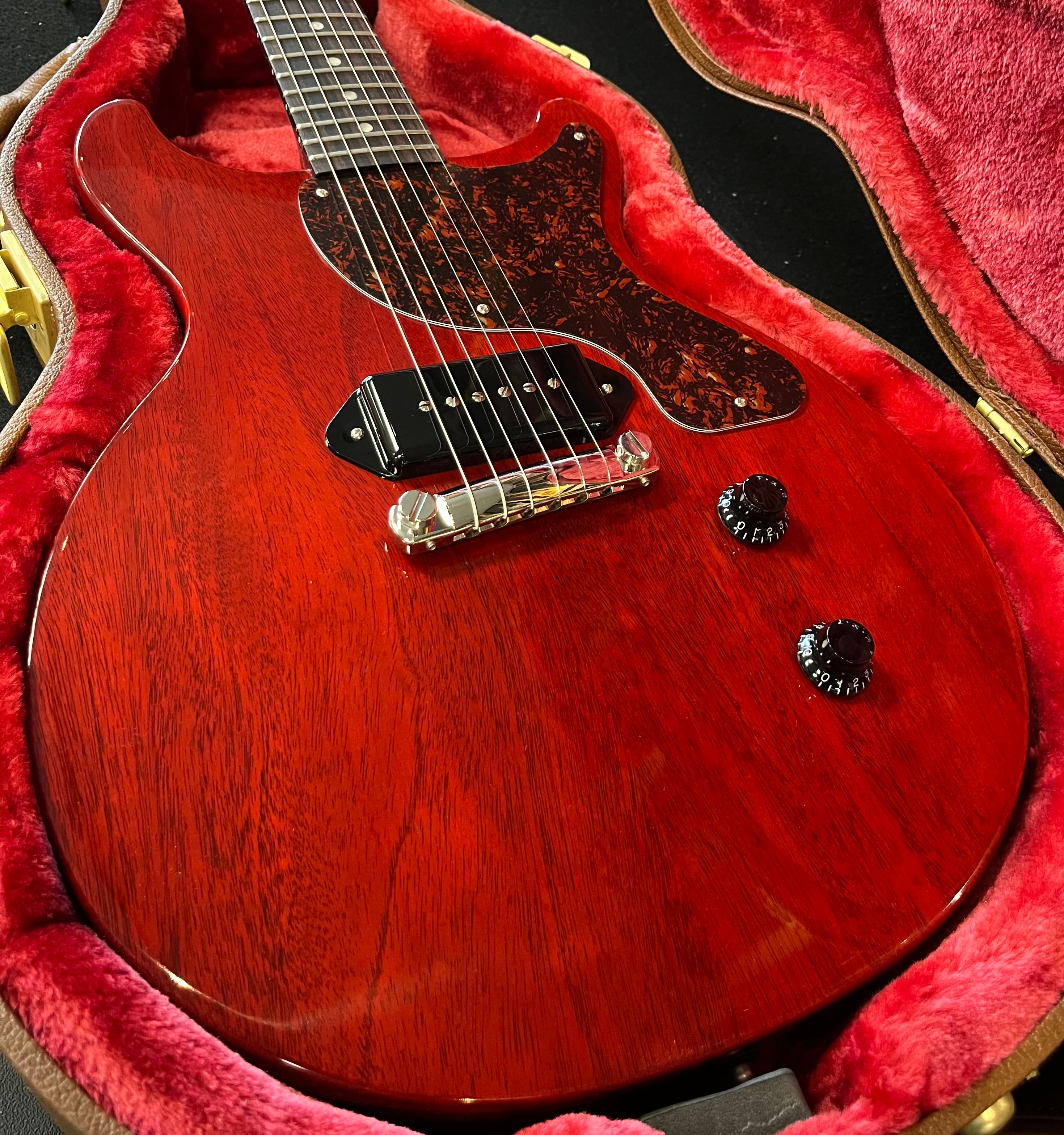 Gibson USA Les Paul Junior Double Cut Vintage Cherry w/ Hard Shell case LPJDTORT24VENH SERIAL NUMBER 231840239 - 6.6 LBS