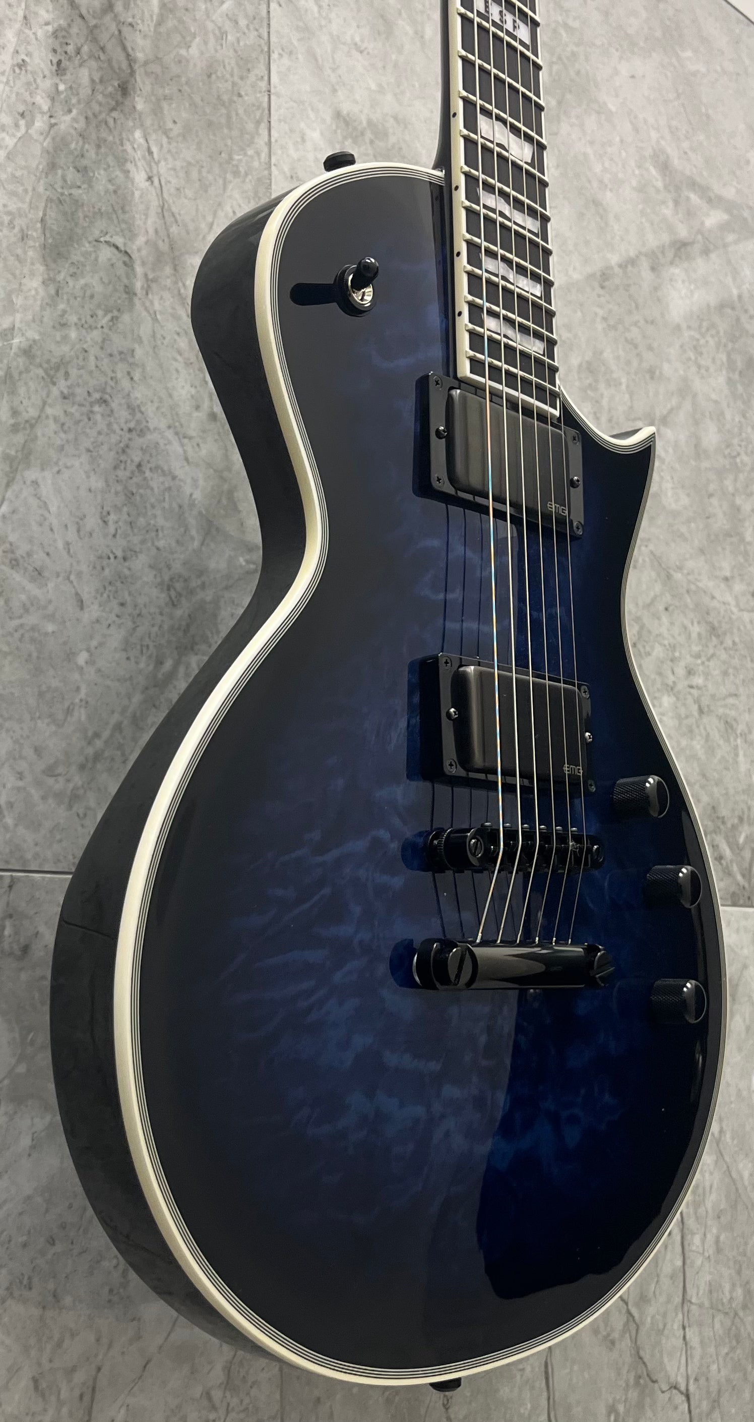 ESP EII Eclipse E-II MADE IN JAPAN Electric Guitar Reindeer Blue EIIECQMRDB PLAYER GRADE SERIAL NUMBER ES1273213 - 7 LBS 6 OZ