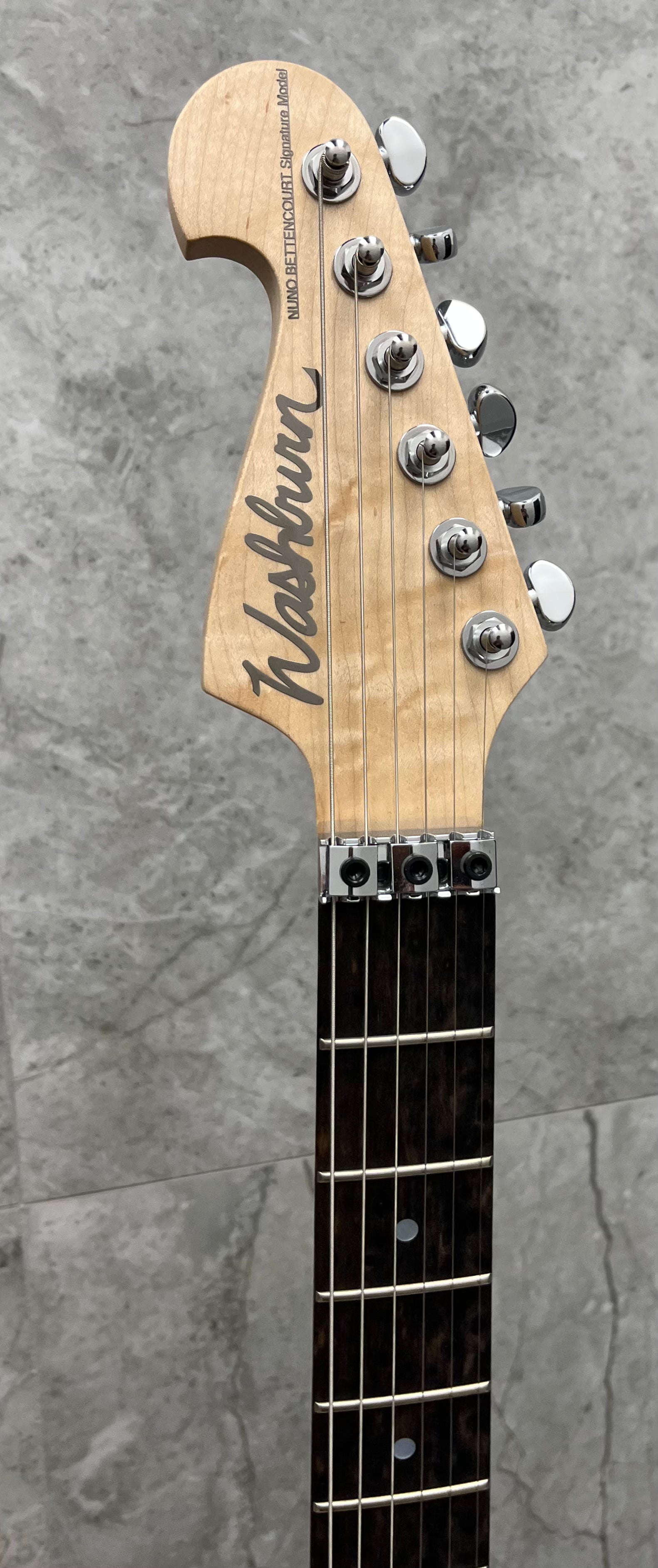 Washburn USA N4 Nuno Bettencourt Swamp Ash Natural Matte Finish N4ESANM-D SERIAL NUMBER 2509524 - 6 LBS 10 OZ