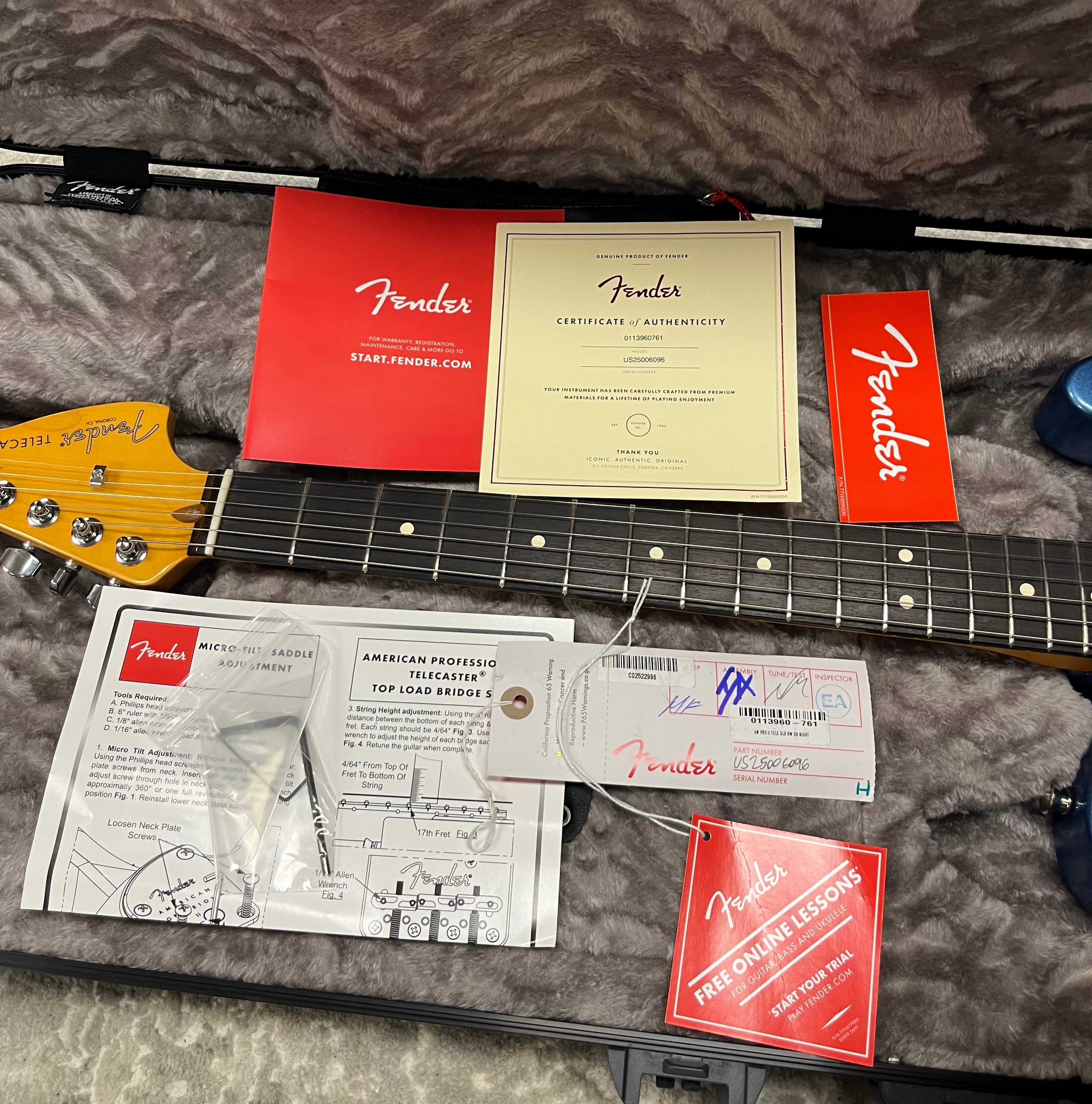 Fender American Professional II Telecaster Deluxe Rosewood Fingerboard Dark Night 0113960761 SERIAL NUMBER US25006096 - 8.0 LBS