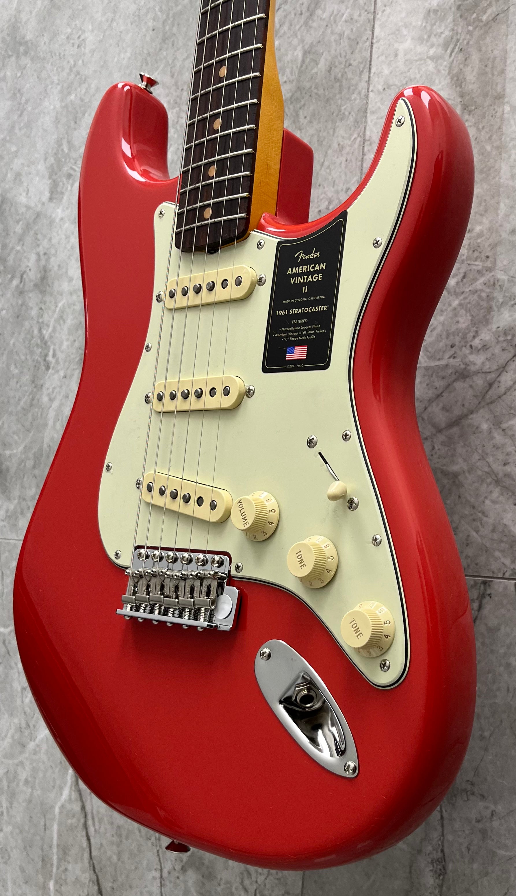 Fender American Vintage II 1961 Stratocaster Rosewood Fingerboard, Fiesta Red 0110250840 SERIAL NUMBER V2448005 - 8.0 LBS