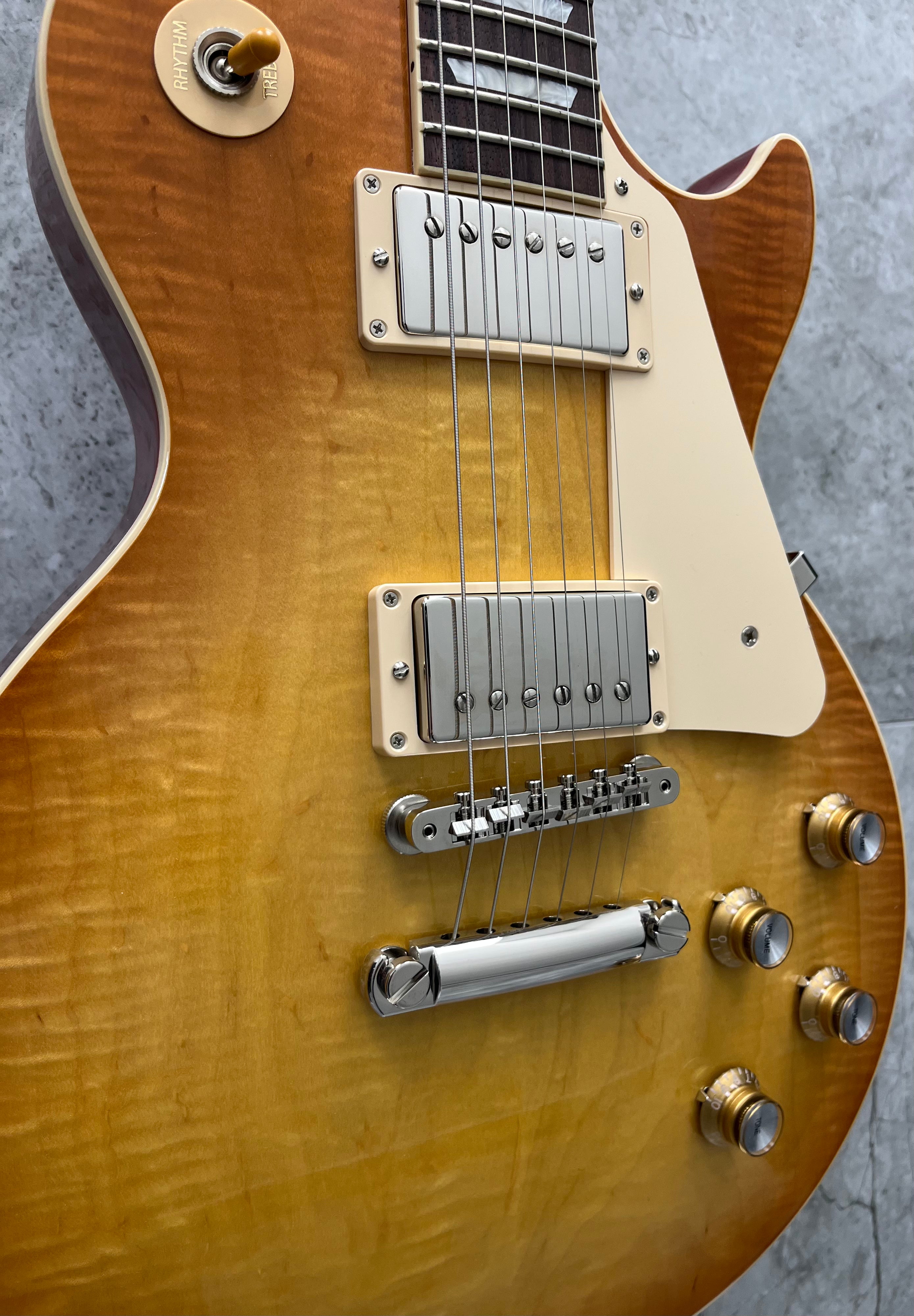 Gibson USA Les Paul Standard 60s FIGURED FLAME TOP LPS600UBNH Unburst SERIAL NUMBER 200440347 - 9.8 LBS