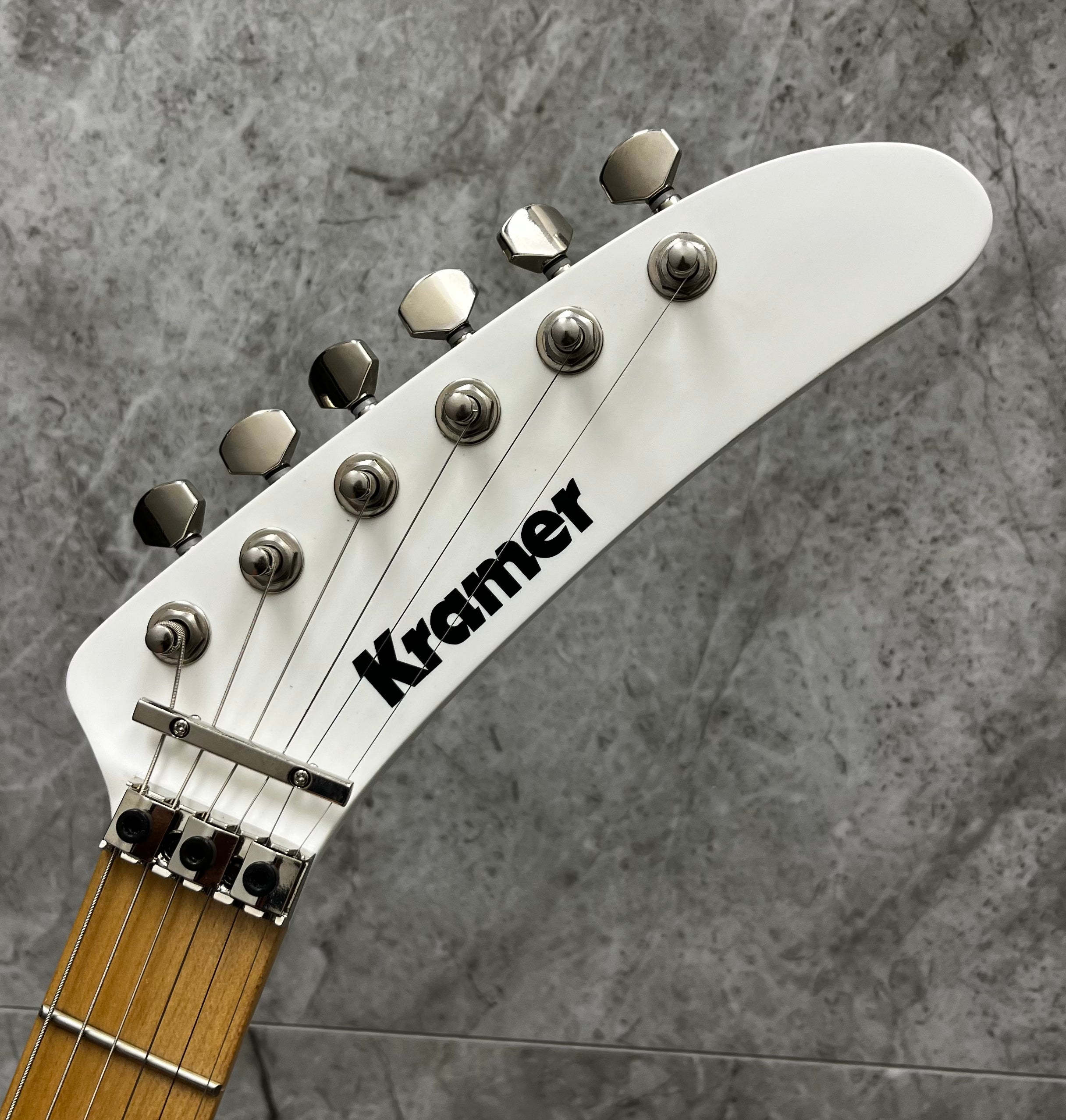 Kramer The 84 Electric Guitar with Gigbag - Angel White Satin