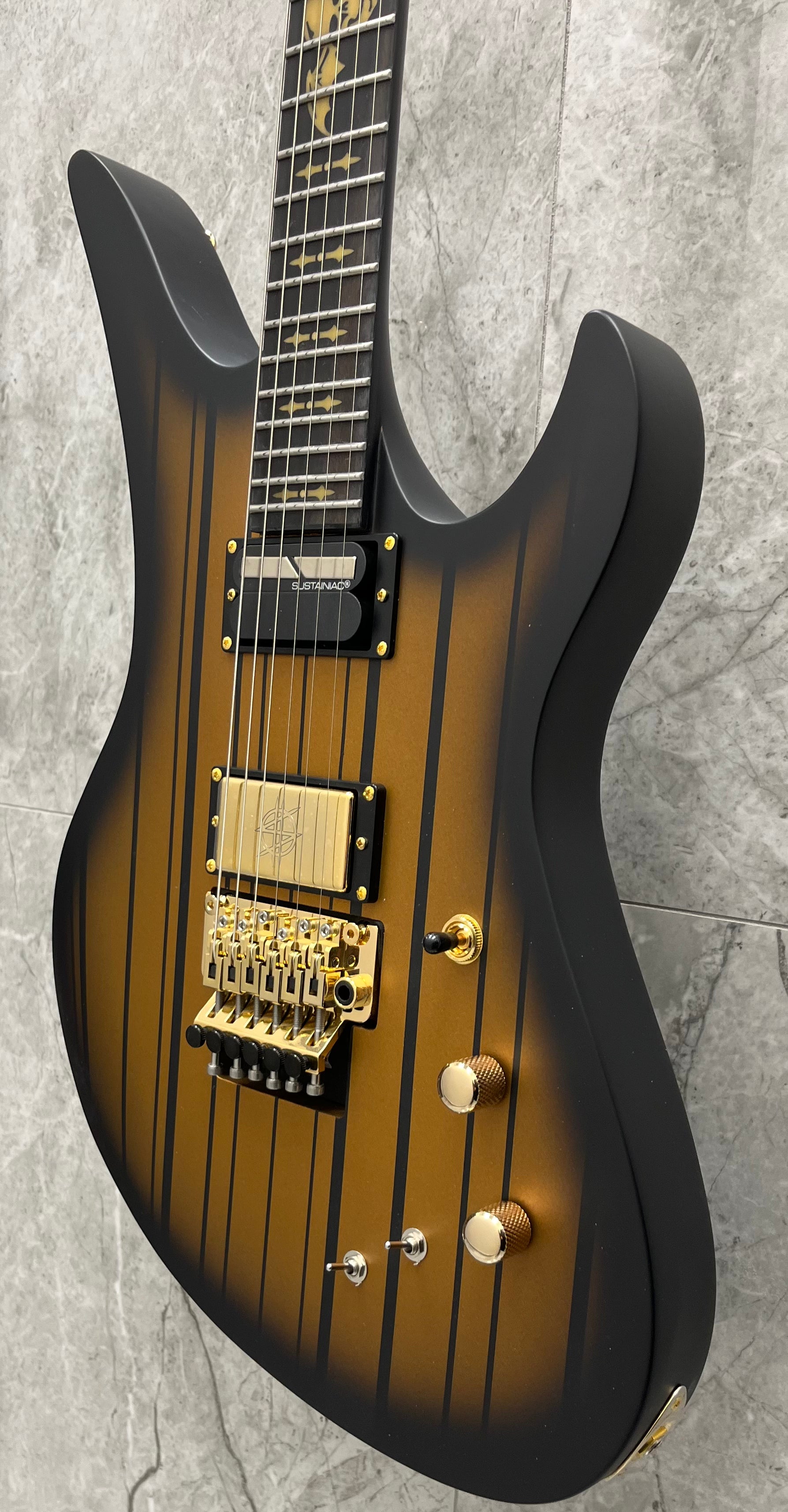 Schecter SYNYSTER-CST-S-SGB SYNYSTER CUSTOM-S SUSTAINIAC Satin Gold Burst 1743-SHC