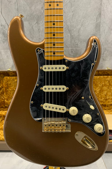 Fender USA Bruno Mars Stratocaster Maple Fingerboard, Mars Mocha 0116862877 SERIAL NUMBER US23063095 - 7.2 LBS