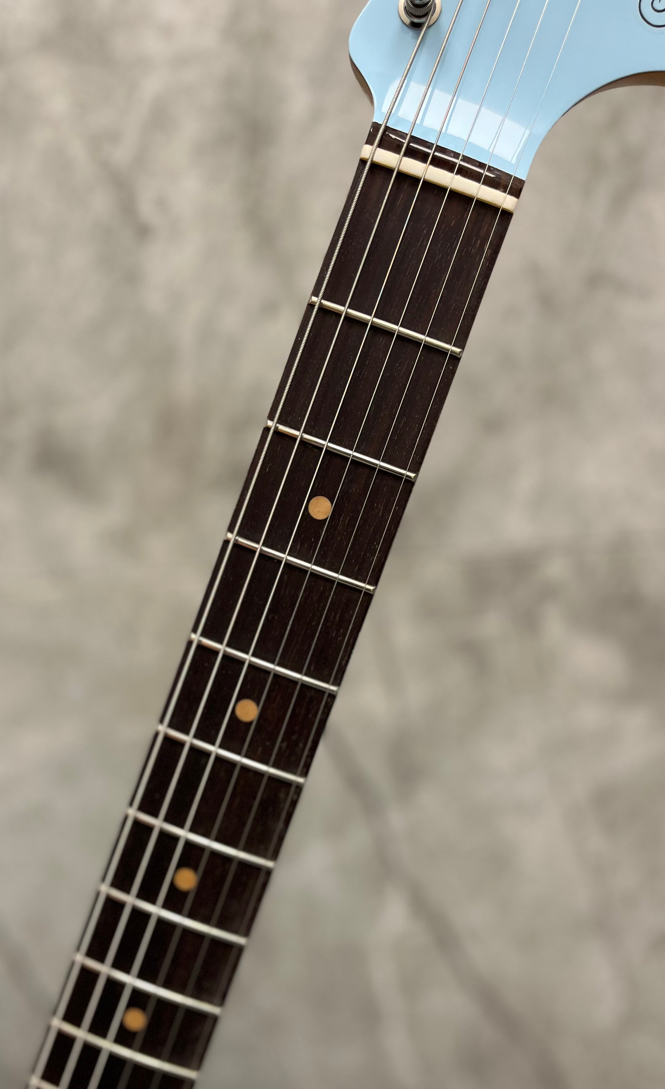 Fender Vintera III Mid 60s Jazzmaster Rosewood Fingerboard, Sonic Blue 0149290372 SERIAL NUMBER MX26030936 - 7 LBS 15 OZ