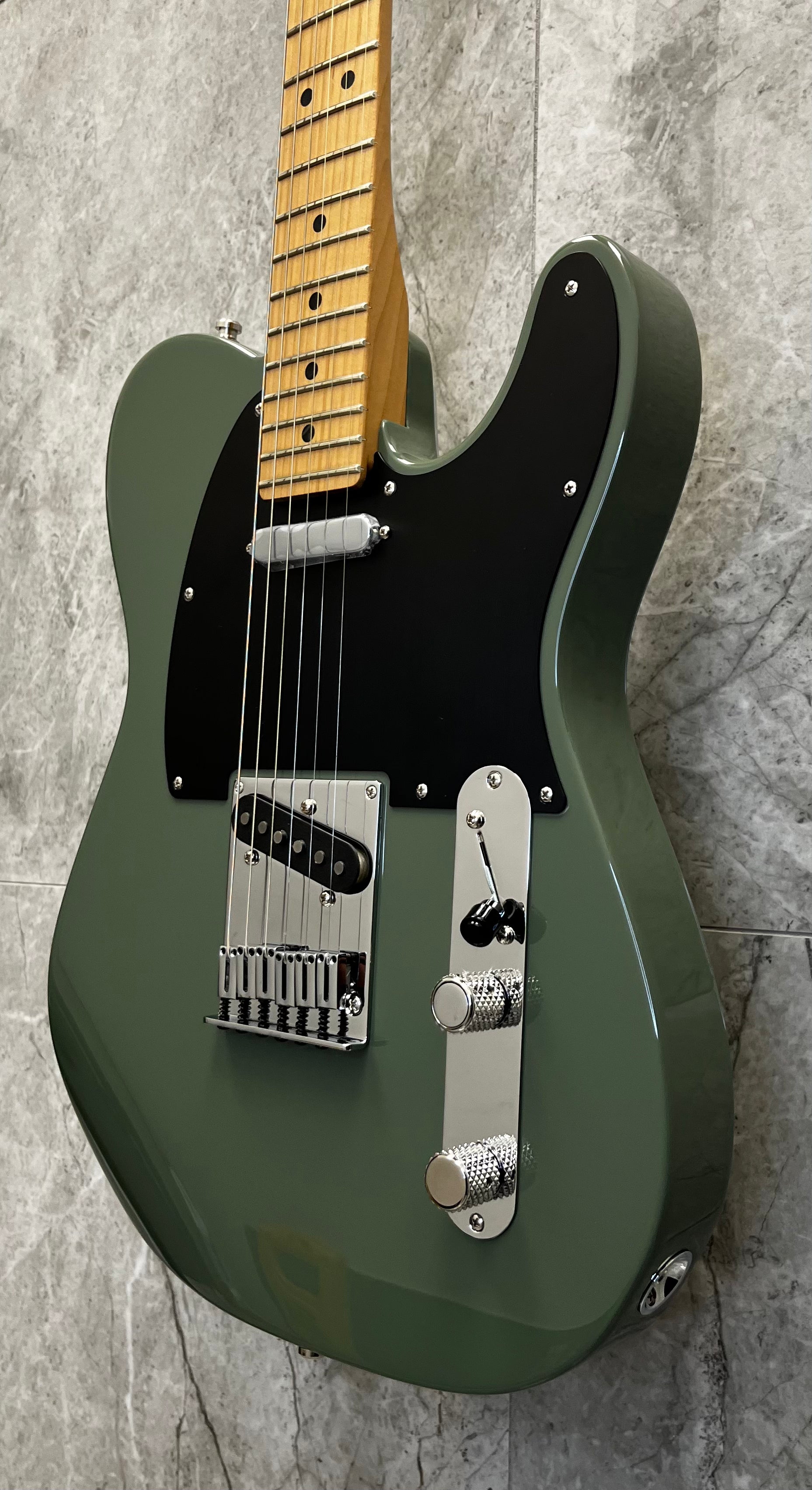 Fender LIMITED EDITION American Ultra II Telecaster - Antique Olive 0179172720 SERIAL NUMBER US26003345 - 8.0 LBS