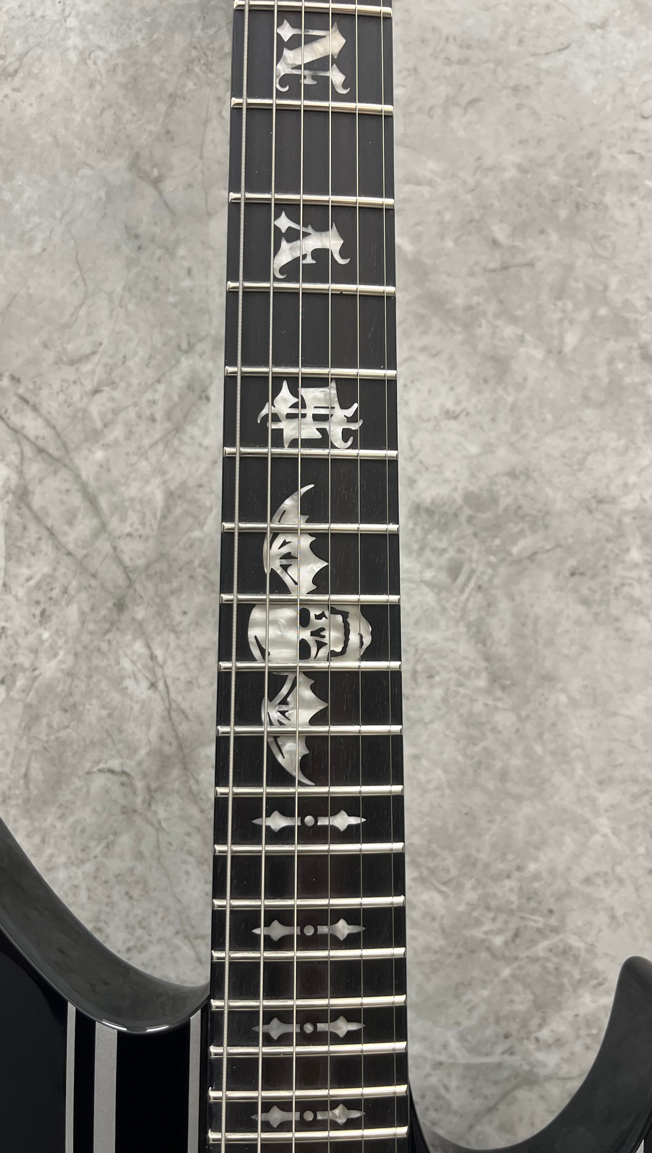 SCHECTER Synyster Custom Gloss Black with Silver Pin Stripes 1740-SHC