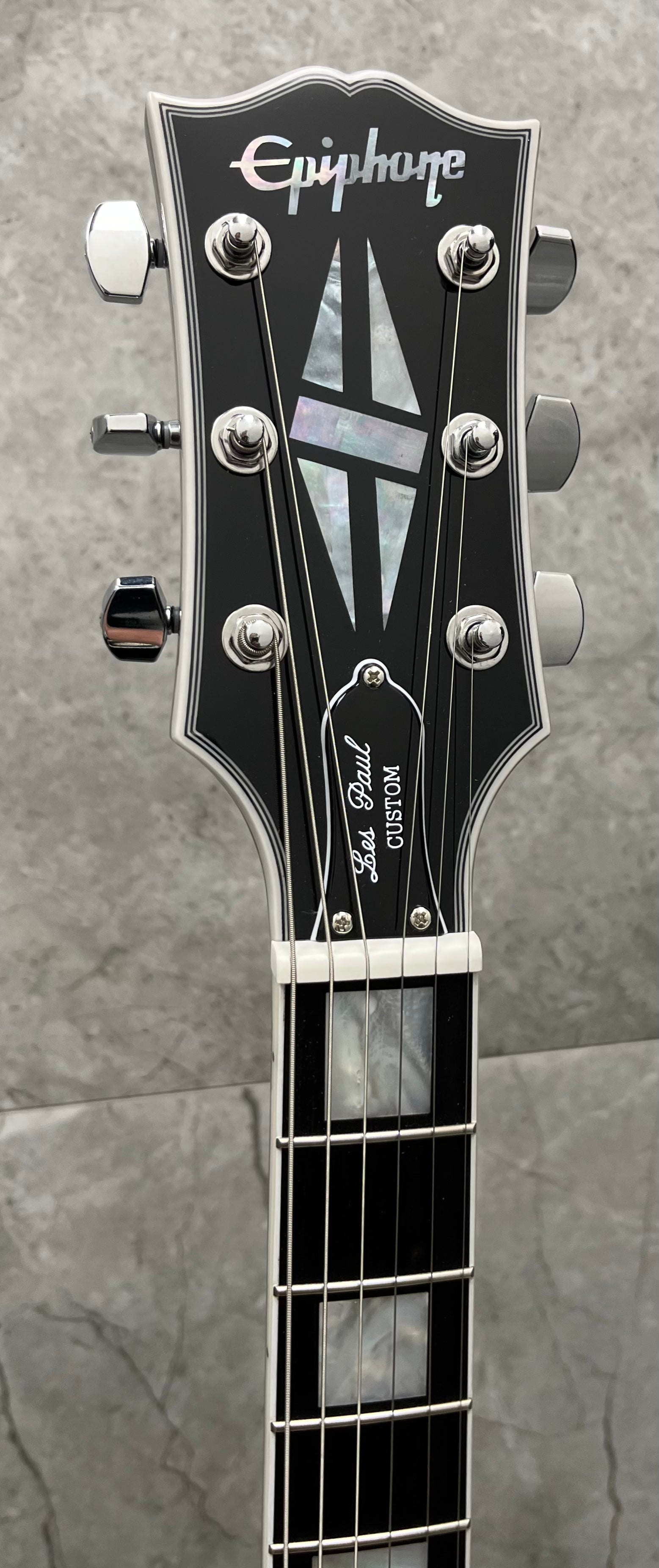 Epiphone Gibson Custom Shop Inspired Adam Jones 1979 Les Paul Custom Antique Silverburst  EIGCAJLPC79NH SERIAL NUMBER 24101526415 - 9.0 LBS