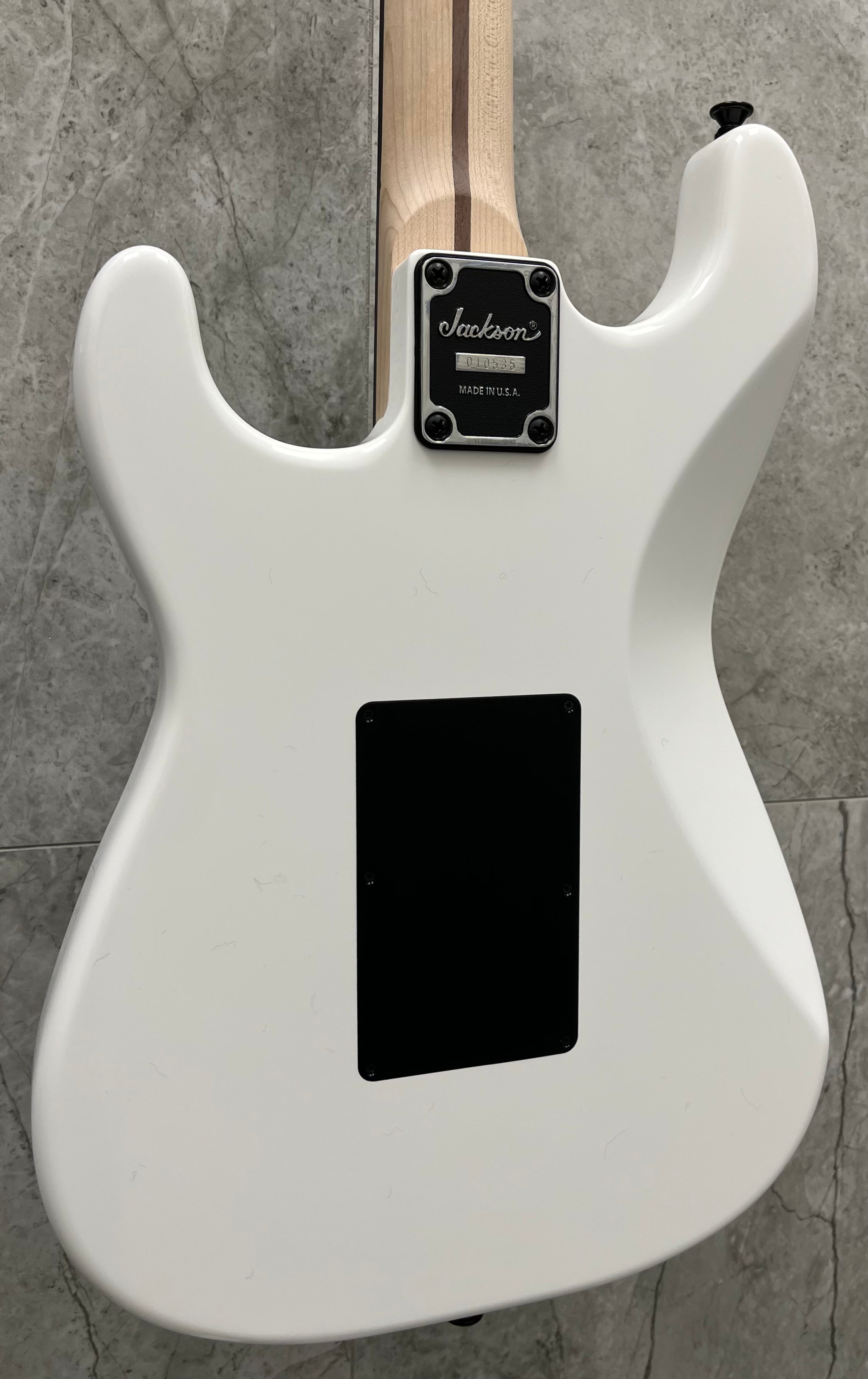 Jackson USA Adrian Smith San Dimas DK, Ebony Fingerboard, Snow White 2805053876 SERIAL NUMBER 010535 - 8 LBS 7 OZ