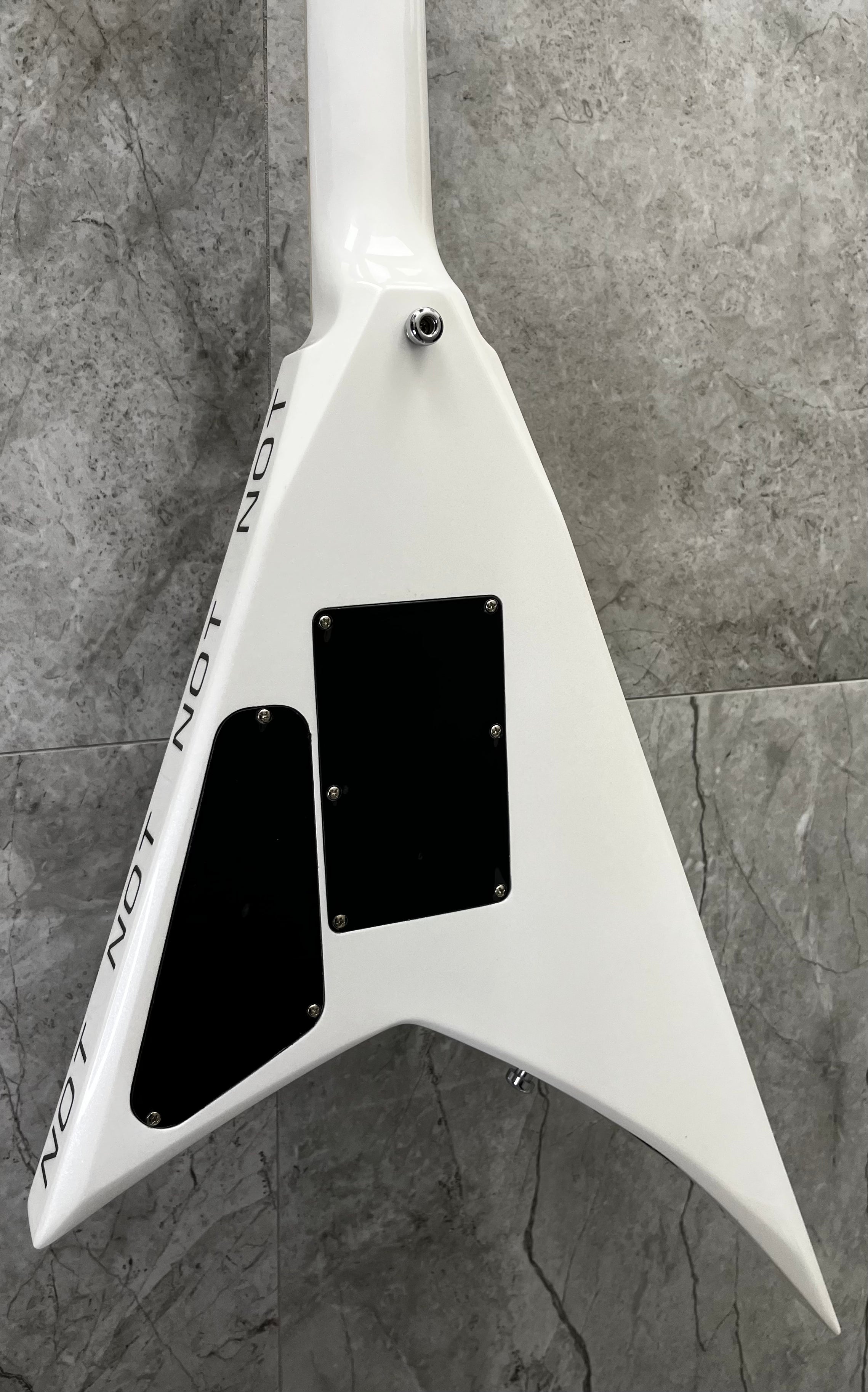 JACKSON Legend Series Limited Edition Signature Scott Ian Rhoads RR22 NOT 291-6698-876 SERIAL NUMBER KWJ2610260 - 7 LBS 7 OZ