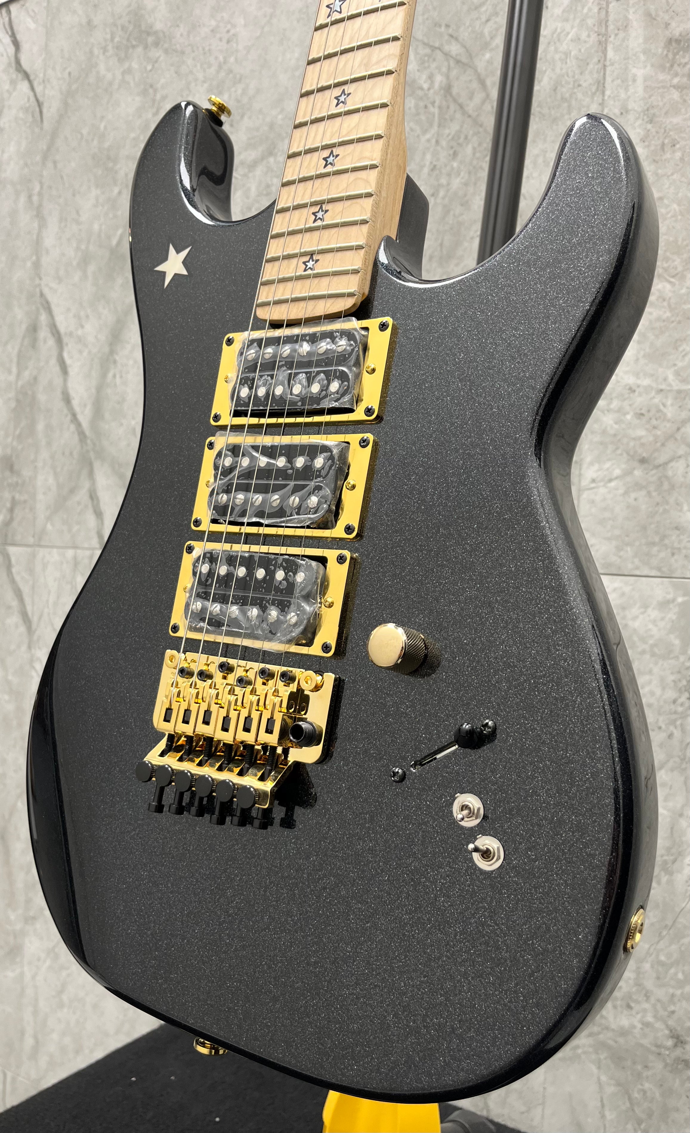 Kramer Jersey Star Black Pearl KVJSBKPGF — L.A. Music Kramer Jersey Star Black Pearl KVJSBKPGF — L.A. Music